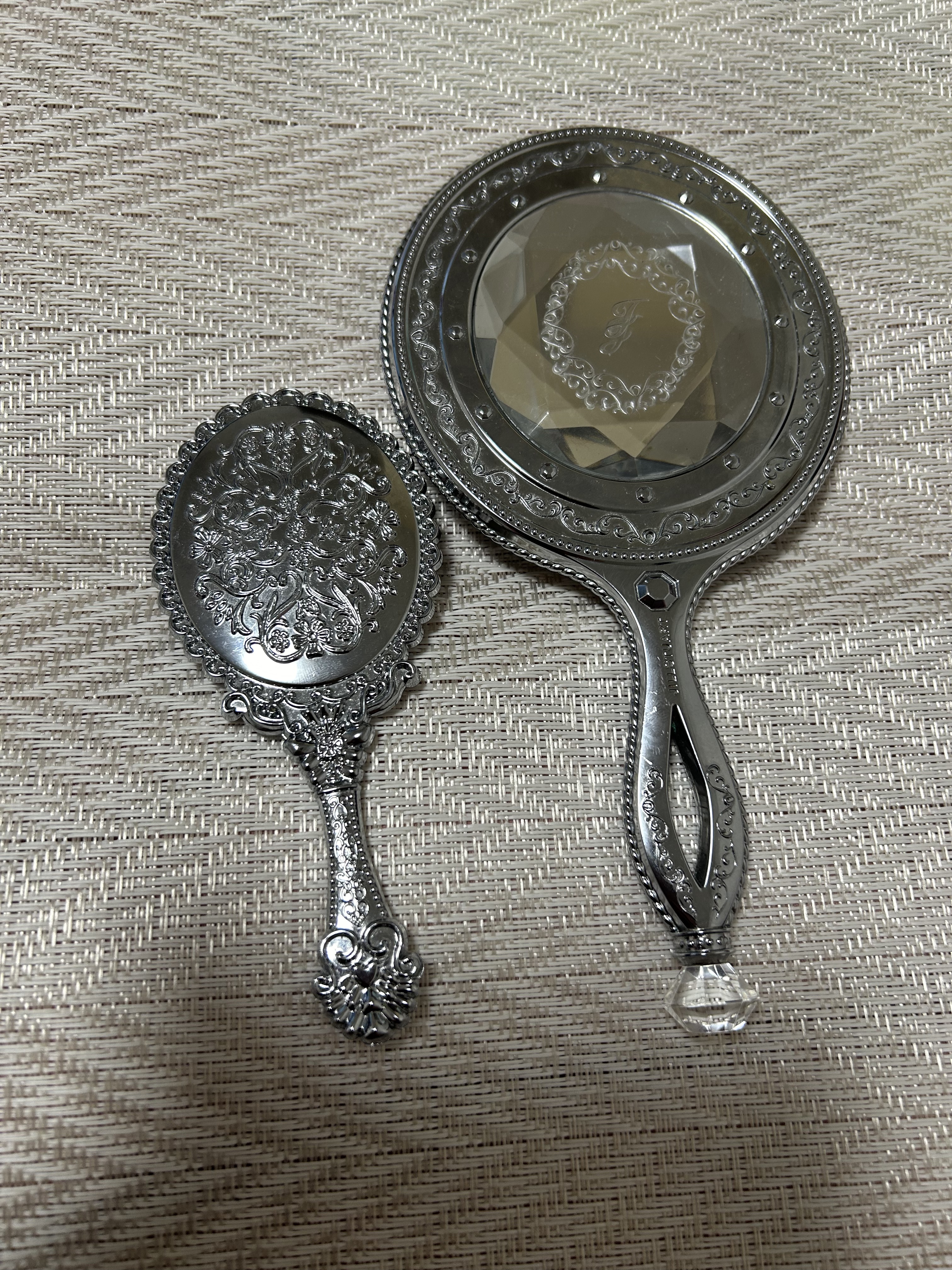 ハンドミラー/DAISO/その他化粧小物を使ったクチコミ（3枚目）