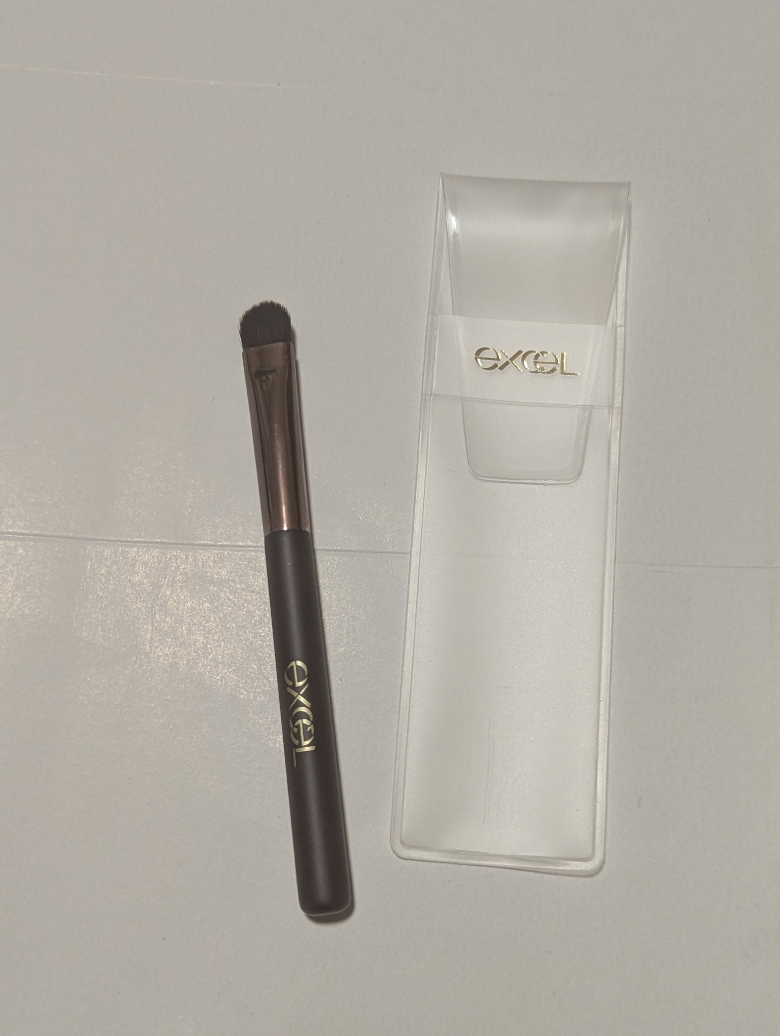 アイシャドウブラシ S/excel/メイクブラシを使ったクチコミ（2枚目）