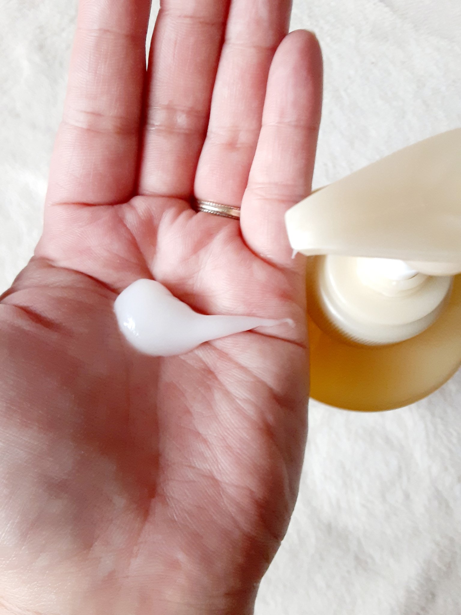 エッセンシャルプレミアム バリアシャンプー・コンディショナー スパークルモイスト/エッセンシャル/市販シャンプーを使ったクチコミ（3枚目）