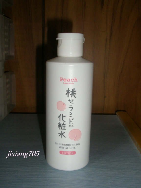 桃セラミド配合化粧水/DAISO/化粧水を使ったクチコミ（1枚目）