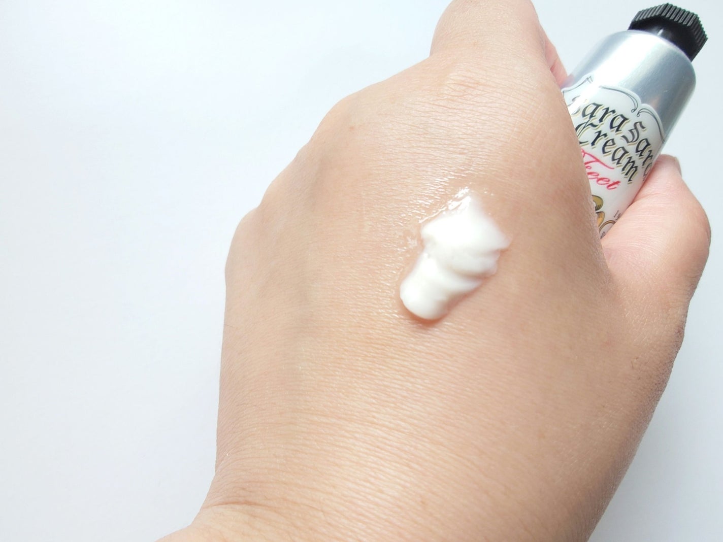 薬用足指さらさらクリーム/デオナチュレ/デオドラント・制汗剤を使ったクチコミ(4枚目)