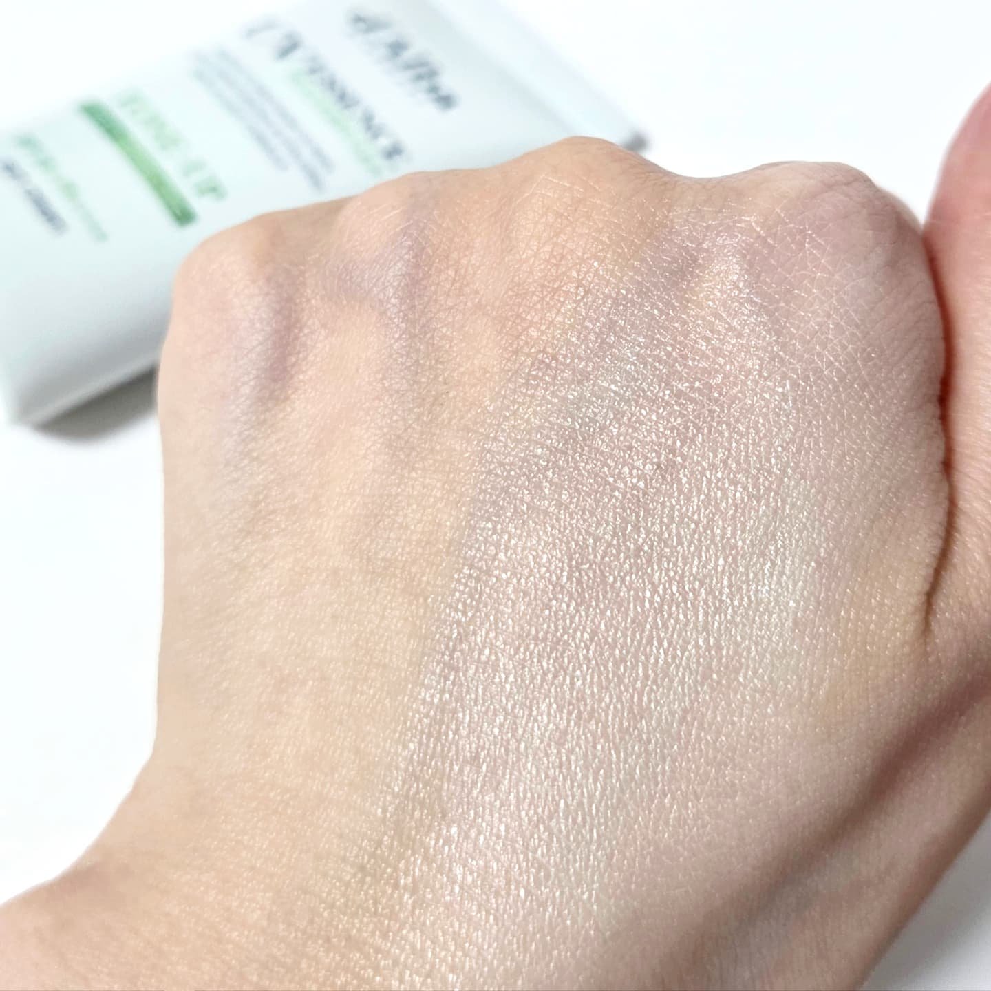 クリーンティーツリーリポソームトーンアップサンクリーム（グリーン）/ダルバ/日焼け止めクリームを使ったクチコミ（2枚目）