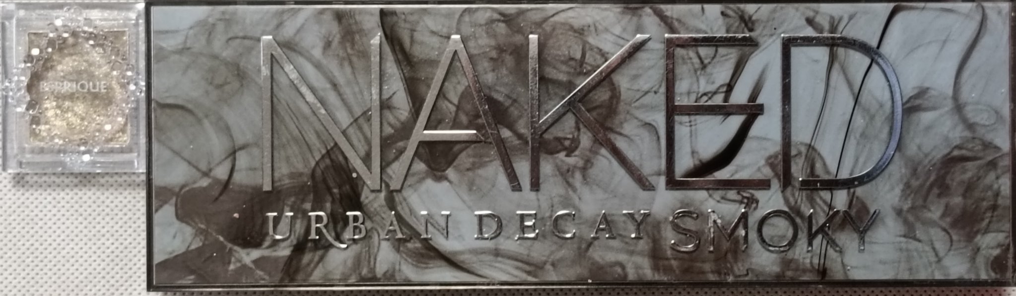 NAKED SMOKY/アーバンディケイ/アイシャドウパレットを使ったクチコミ（2枚目）