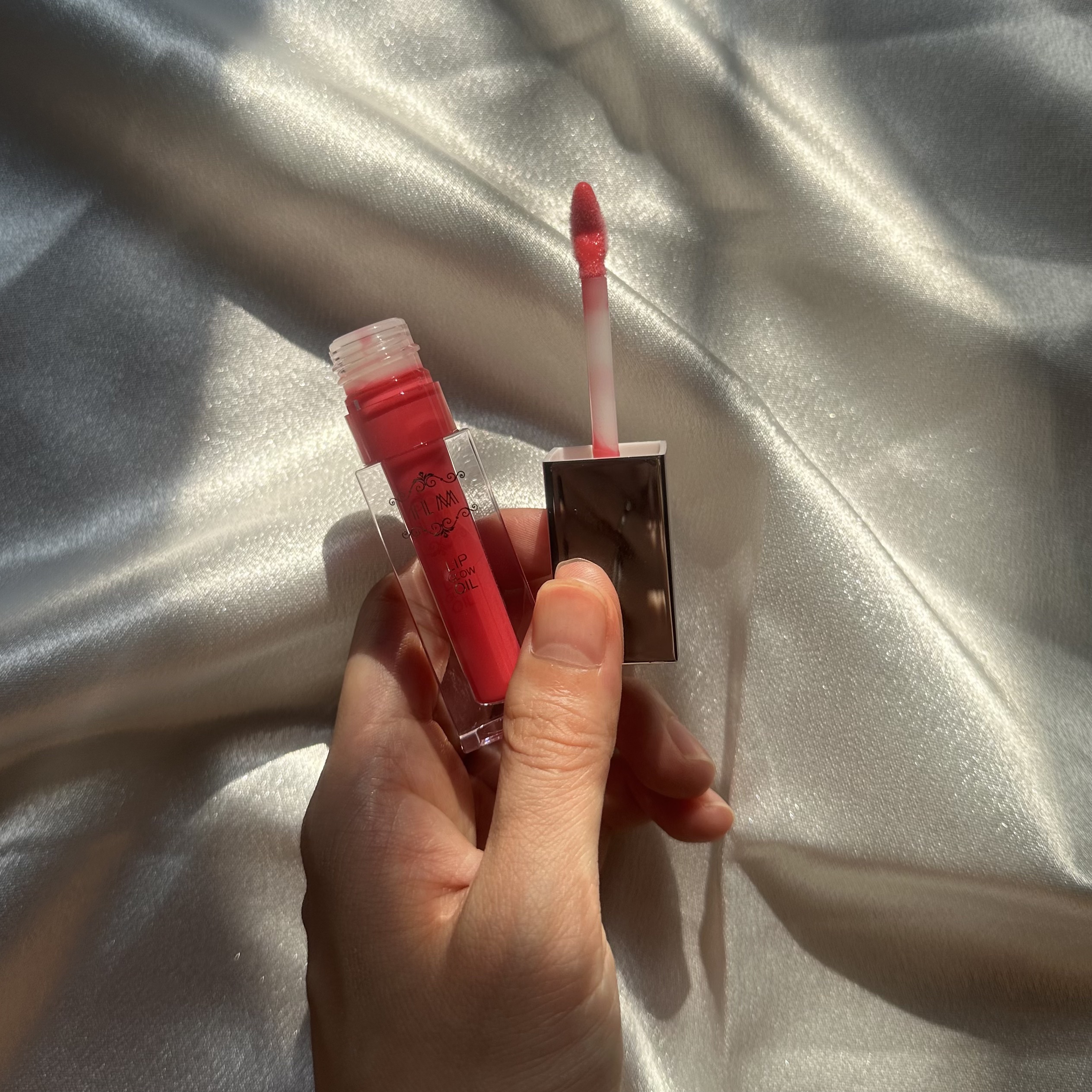 ヒアルロンリップグロウオイル 03 ピーチ/ILM/リップオイルを使ったクチコミ（2枚目）