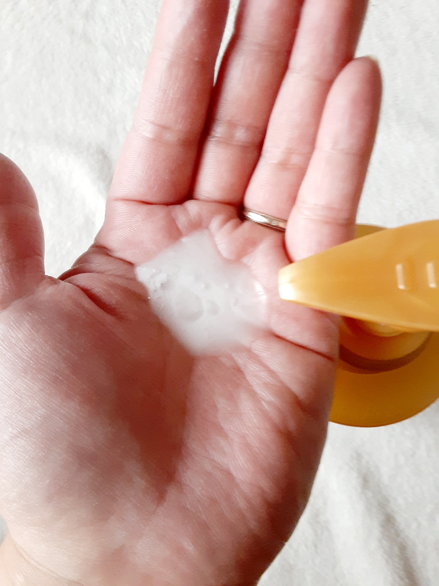 エッセンシャルプレミアム バリアシャンプー・コンディショナー スパークルモイスト/エッセンシャル/市販シャンプーを使ったクチコミ（2枚目）