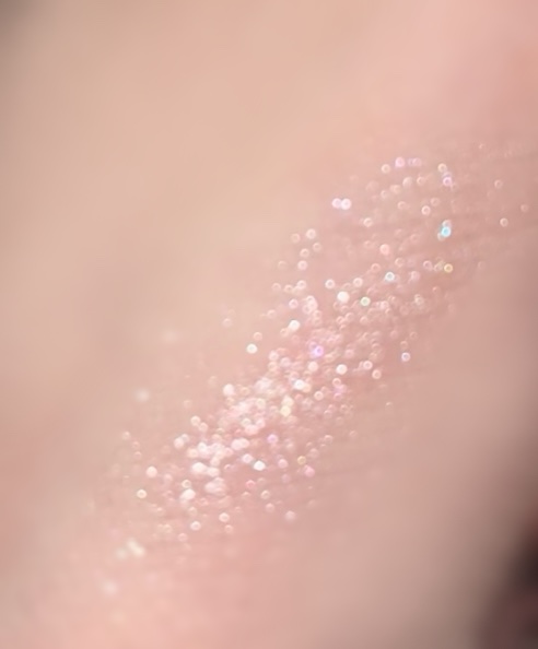 アディクション ザ アイシャドウ スパークル 012SP Tiny Ballerina/ADDICTION/単色アイシャドウを使ったクチコミ（2枚目）