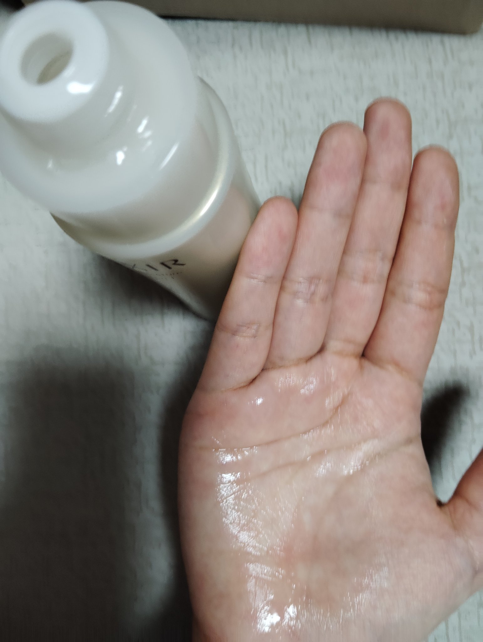 エリクシール シュペリエル リフトモイスト エマルジョン II/エリクシール/乳液を使ったクチコミ（2枚目）