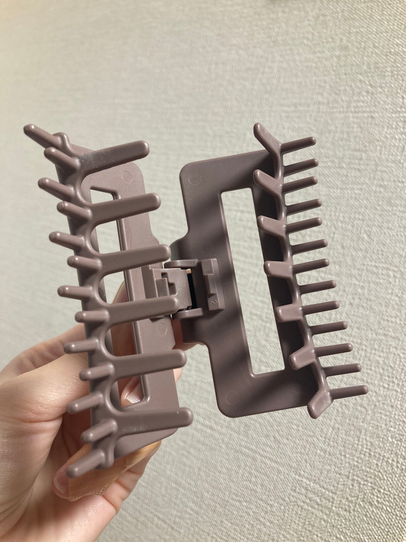 髪になじませるトリートメントコームつきヘアクリップ/DAISO/ヘアコームを使ったクチコミ(3枚目)