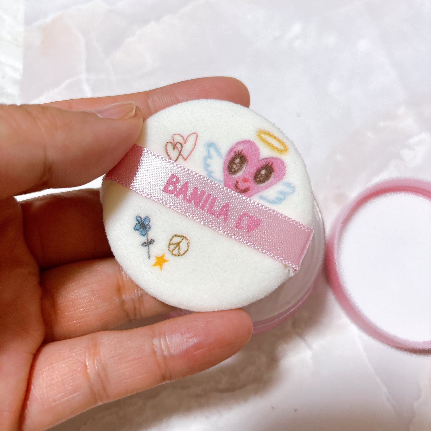 プライムプライマーフィニッシュパウダー/BANILA CO/ルースパウダーを使ったクチコミ(2枚目)