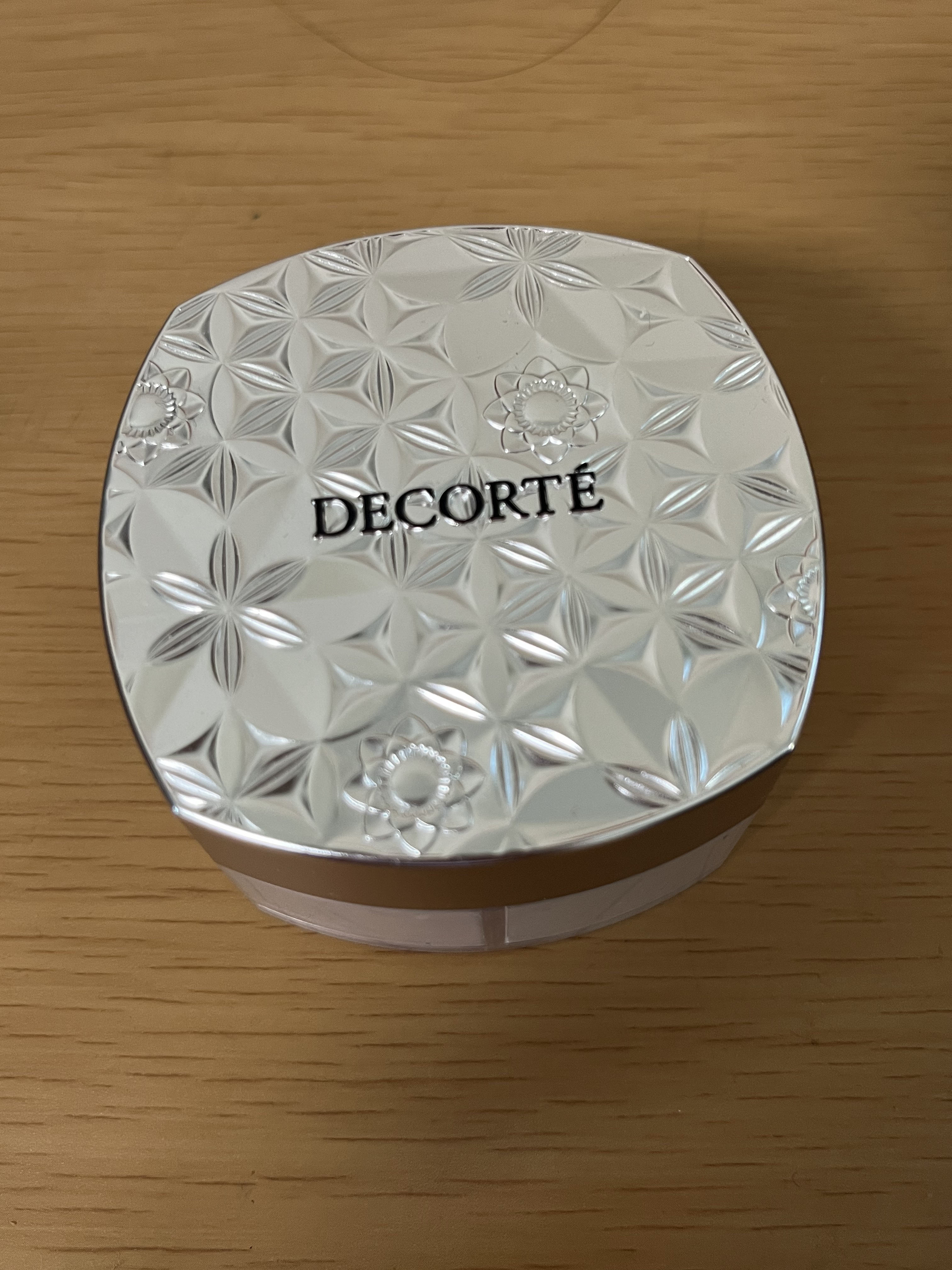 フェイスパウダー 101 horizon/DECORTÉ/ルースパウダーを使ったクチコミ（1枚目）