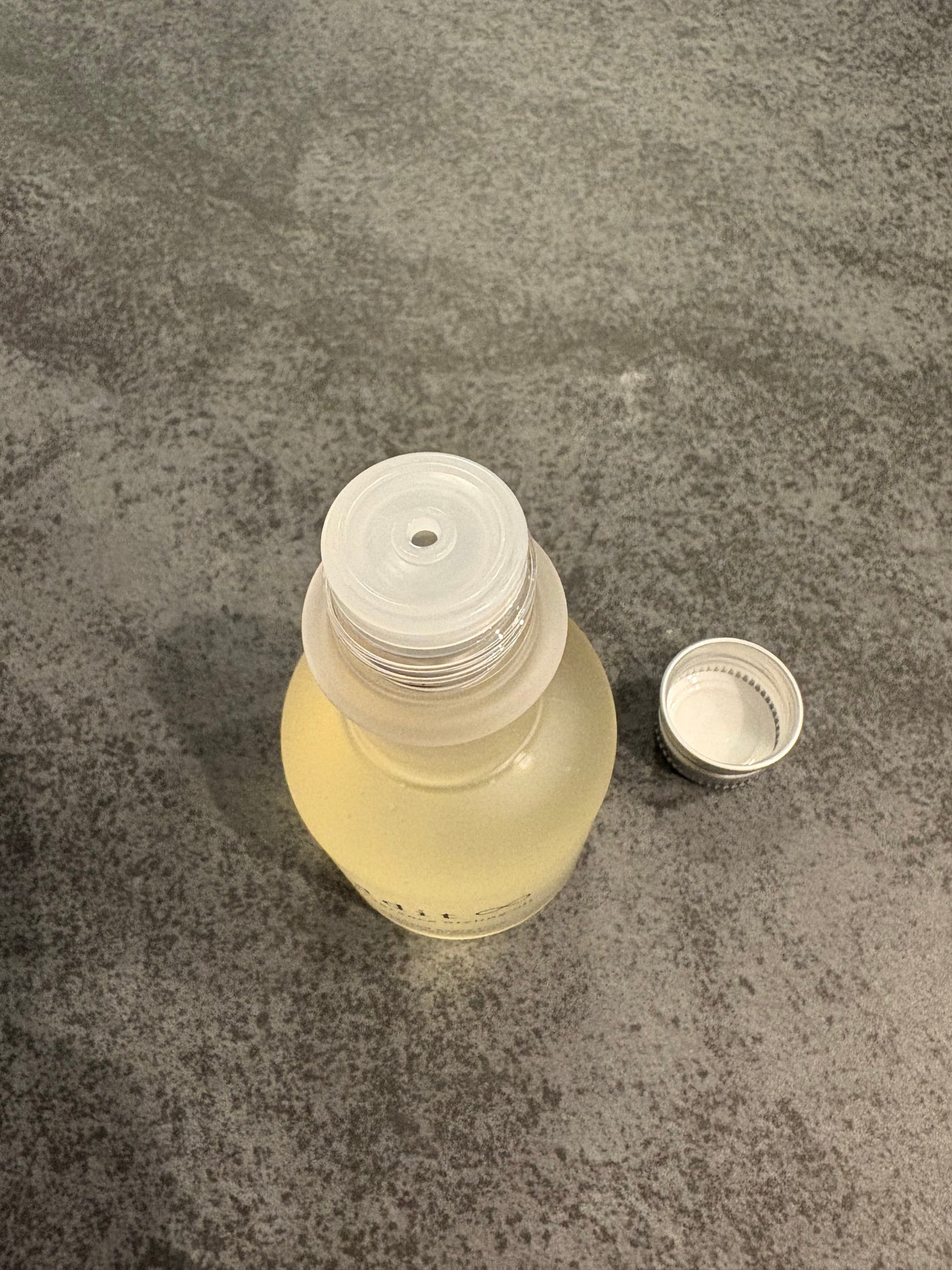 フレグランス スタイリングオイル/adit∞/ヘアオイルを使ったクチコミ(2枚目)