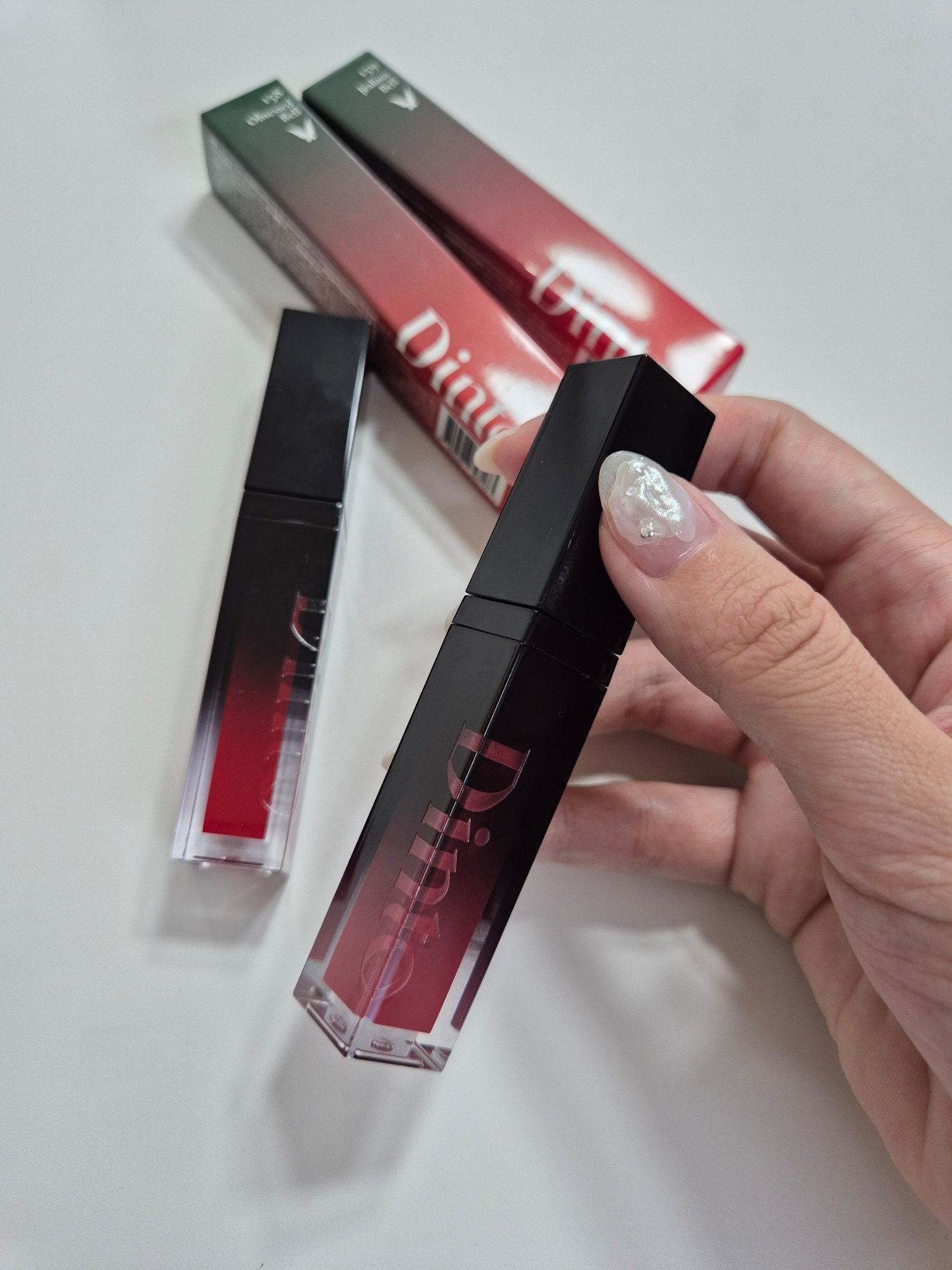 Dinto ディープキスド プランピング リップエナメル
新色（158番・159番）をお試しさせていただきました🪄

Dintoは古典文学からインスピレーションを受けたヴィーガンメイクアップブランド🧚‍♀️

植物由来オイルとビタミン誘