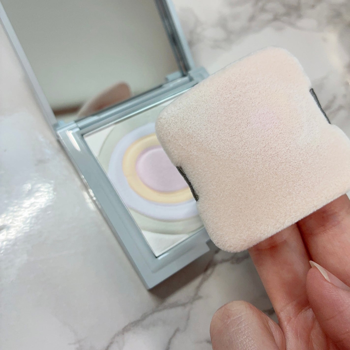 ネビュラ プレストパウダー/FUNNY ELVES方里/プレストパウダーを使ったクチコミ(5枚目)