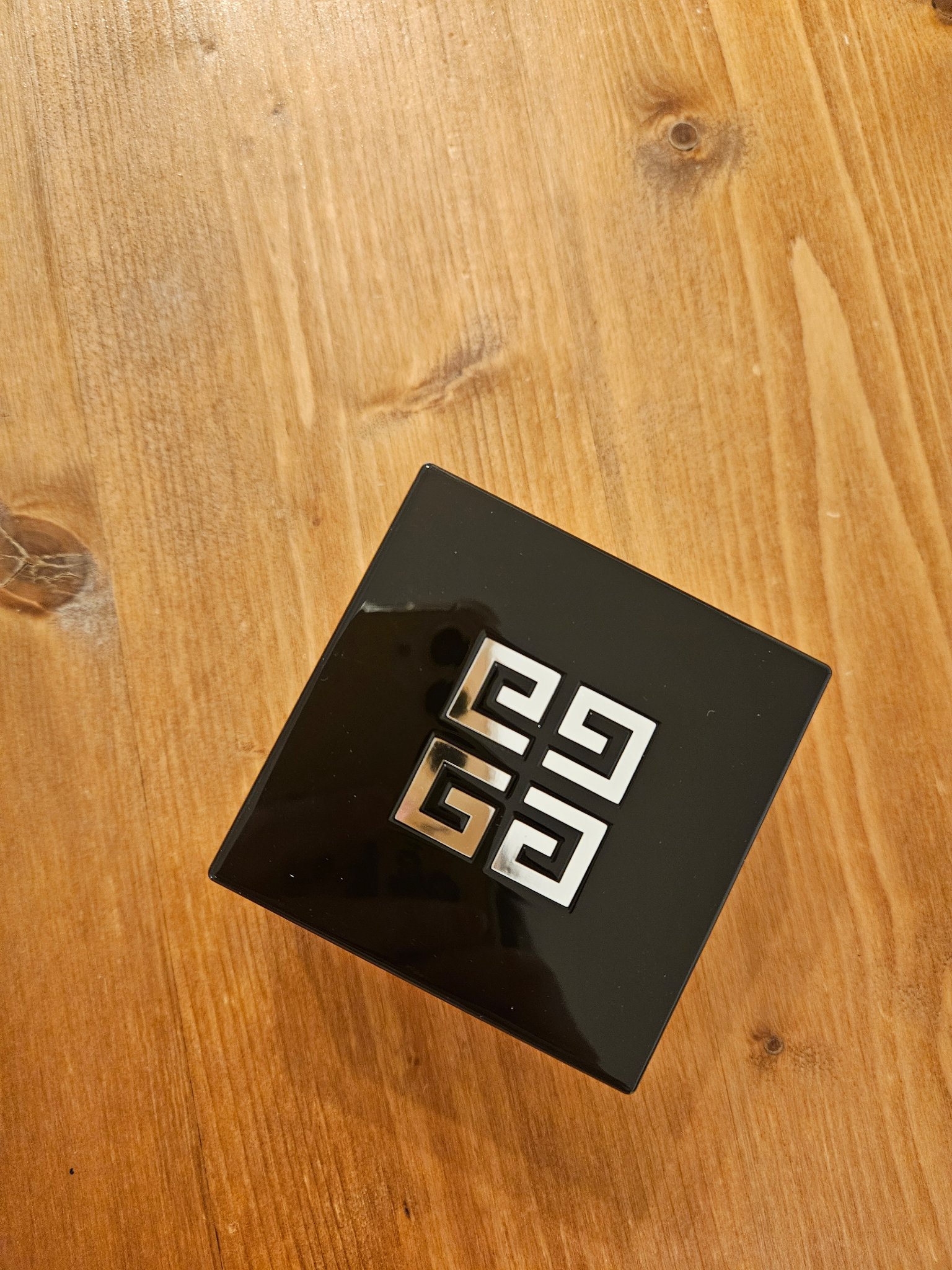 プリズム・リーブル/GIVENCHY/ルースパウダーを使ったクチコミ（2枚目）