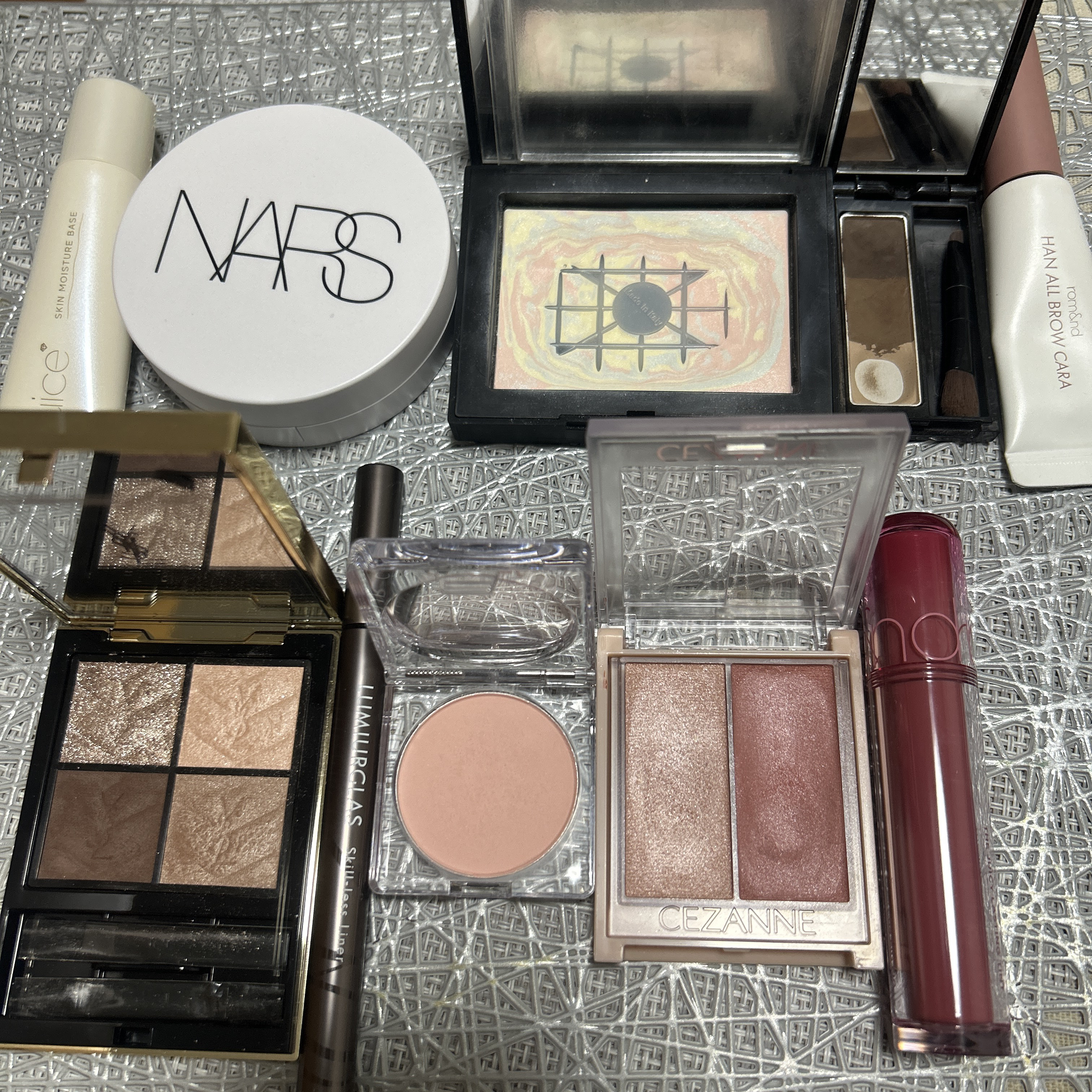NARS ライトリフレクティング セラムクッション ファンデーション 03794/NARS/クッションファンデーションを使ったクチコミ（2枚目）