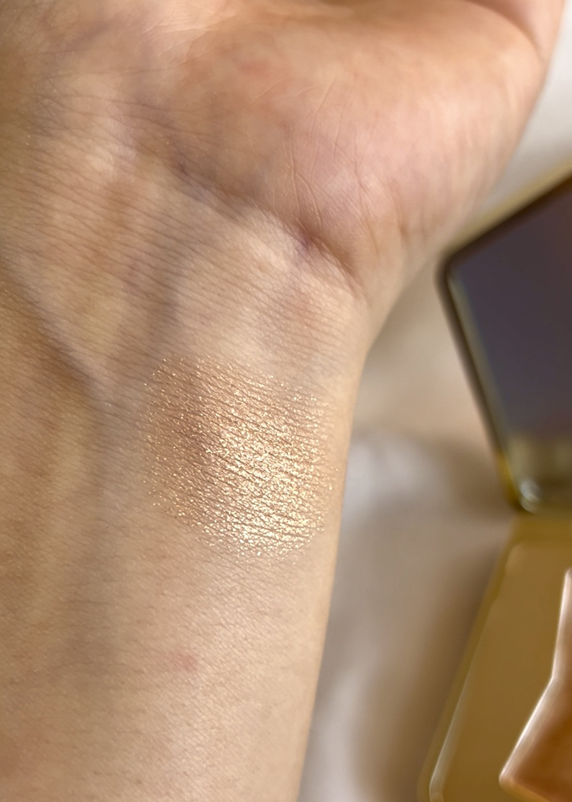 スターダストダイヤモンドハイライトパウダー/PERFECT DIARY/パウダーハイライトを使ったクチコミ（3枚目）