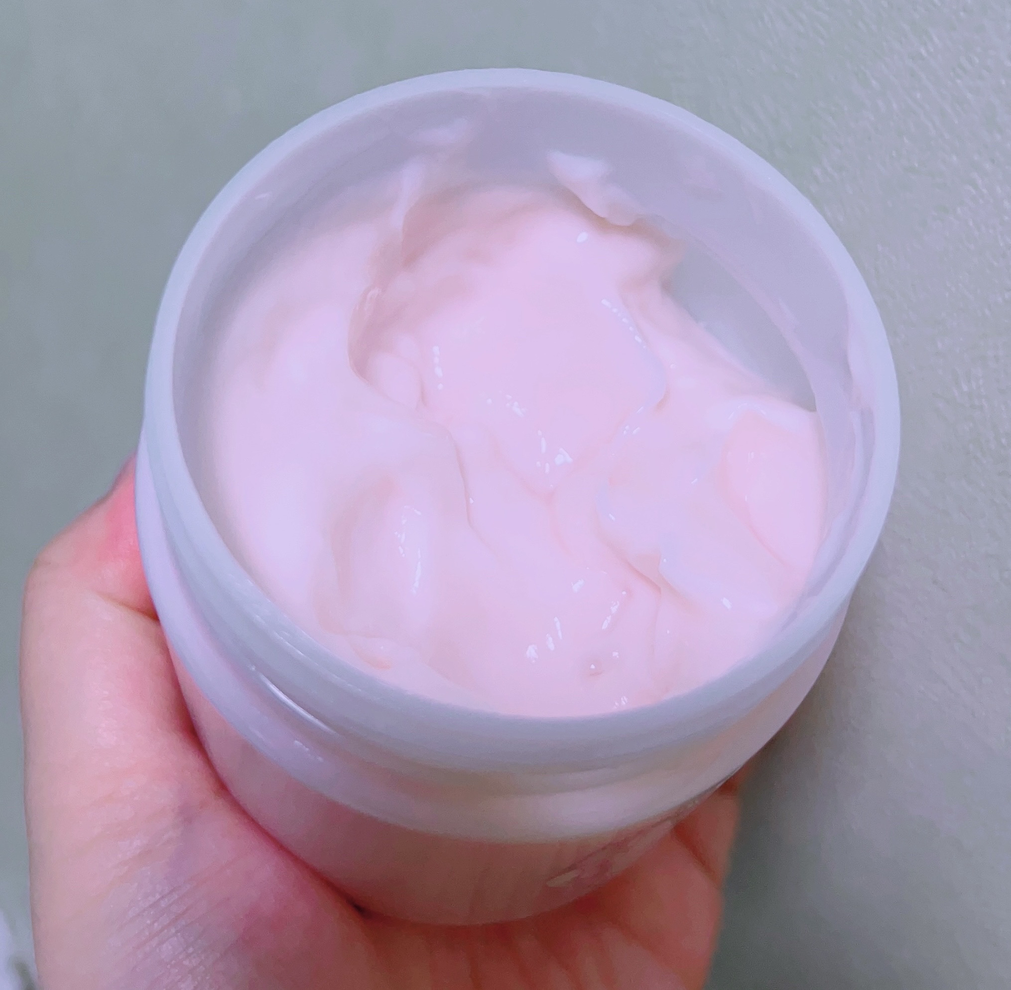 ディープ ヘッドクレンズ　ホワイトフローラル/JILL STUART/市販シャンプーを使ったクチコミ（3枚目）