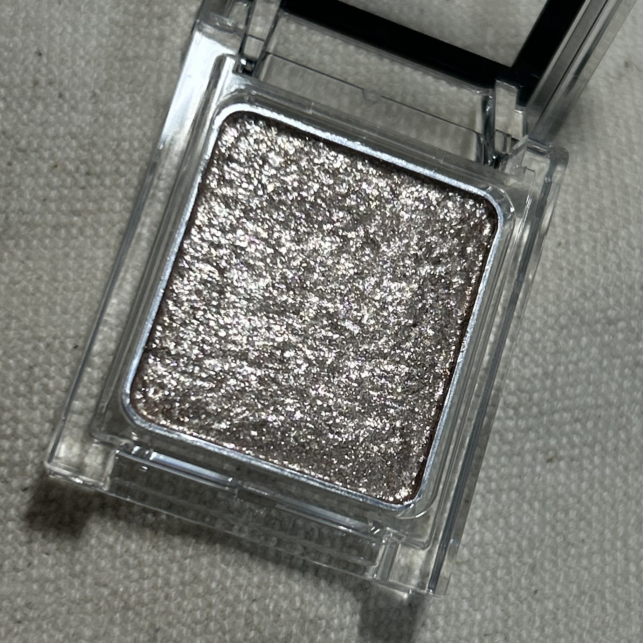 ケイト ザ アイカラー/KATE/単色アイシャドウを使ったクチコミ（2枚目）