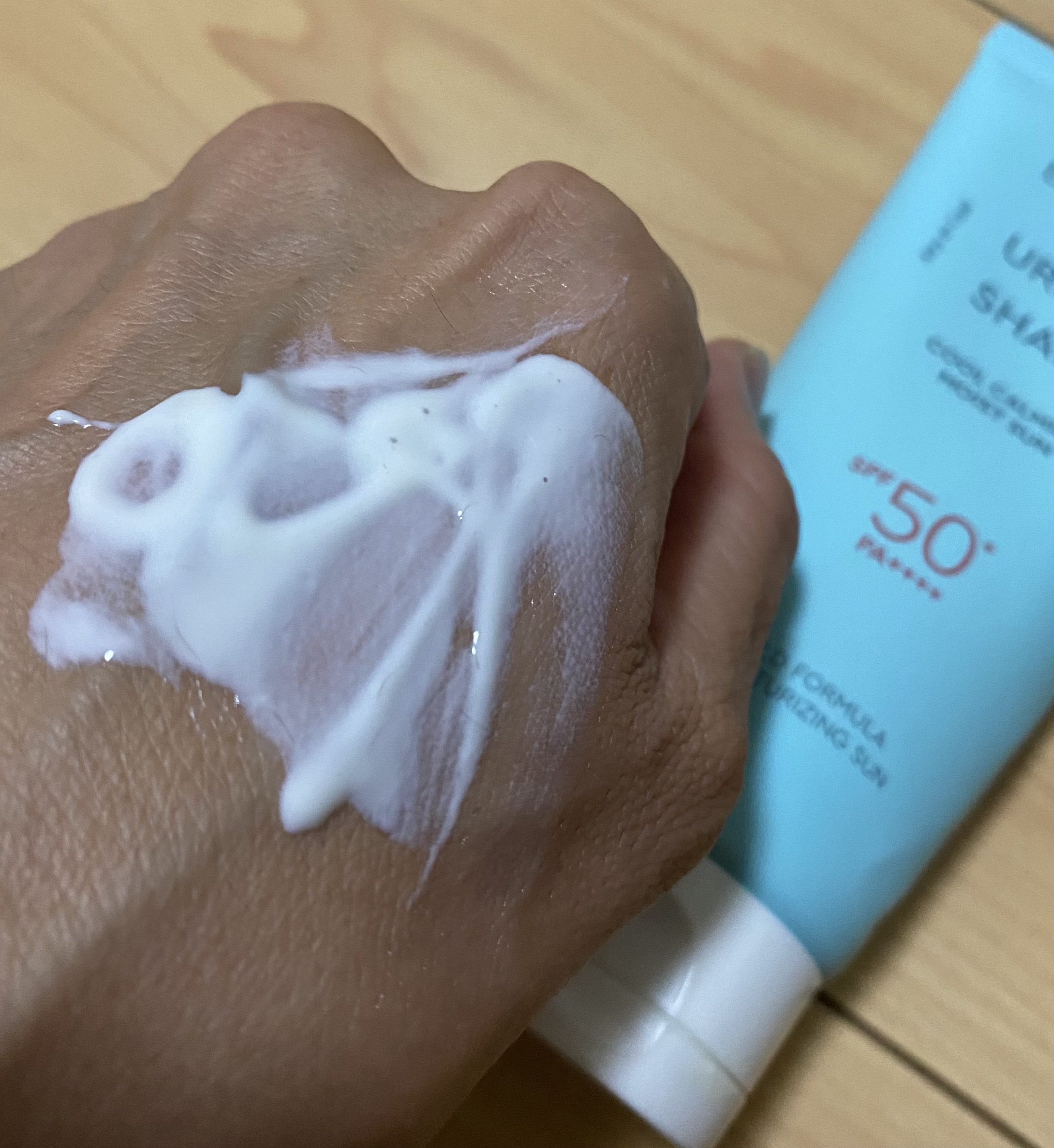 DEWYTREE アーバン シェード クールカーミング 水分サンのクチコミ「⭐️DEWYTREE　アーバン シェード クールカーミング 水分サン

体用の日焼け止めとして.....」（2枚目）