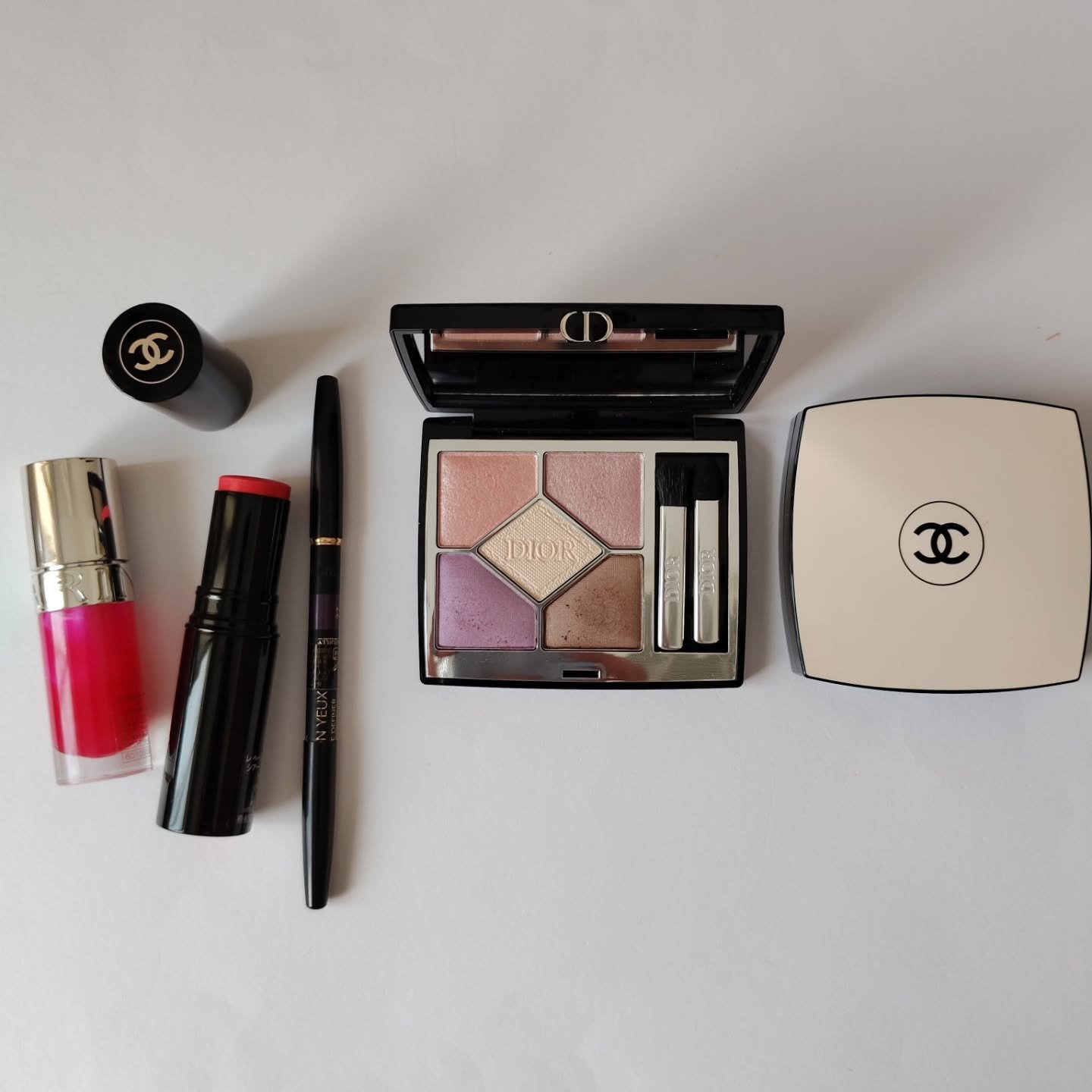 レベージュヘルシーグロウ　シアーカラースティック/CHANEL/ジェル・クリームチークを使ったクチコミ（1枚目）