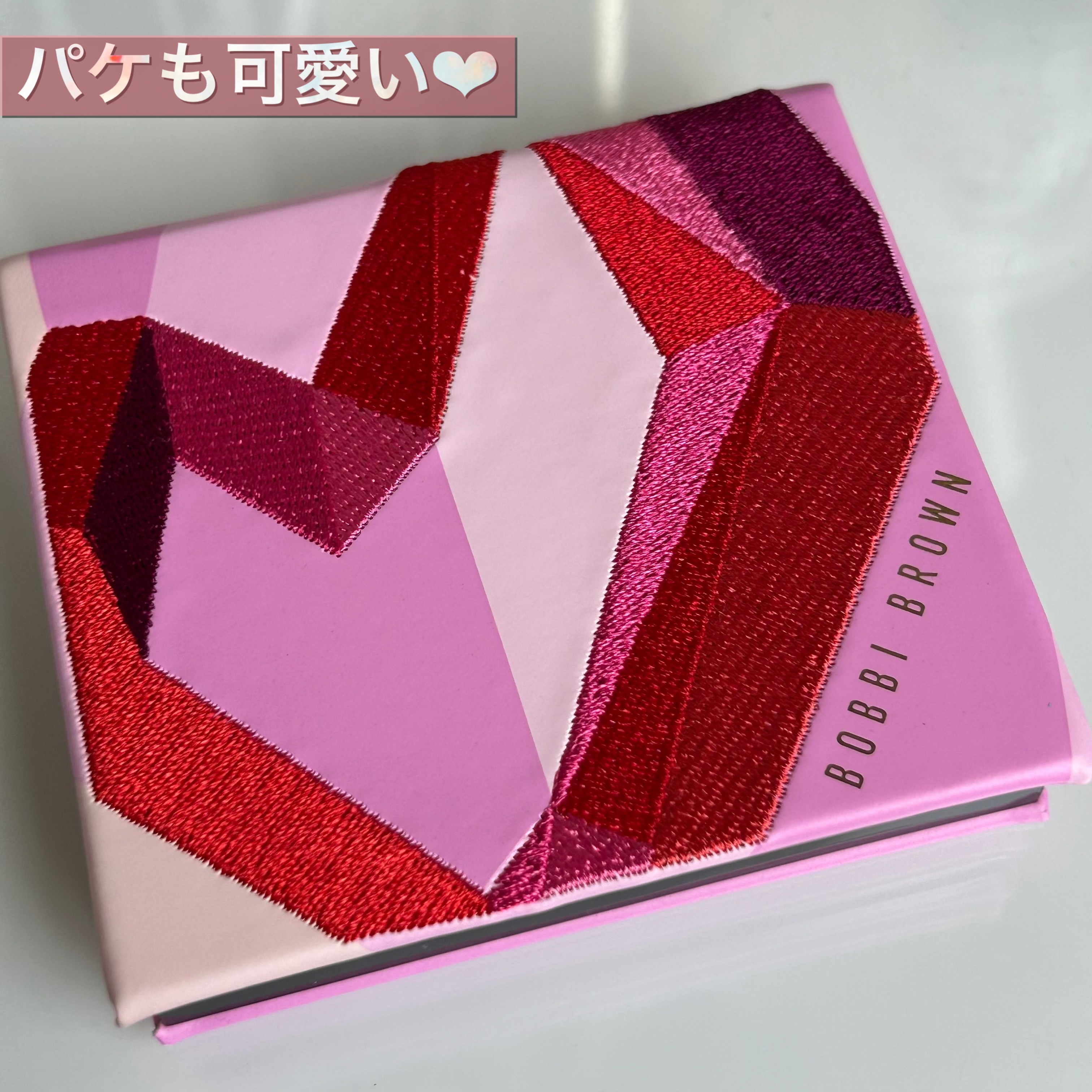 スレッズ  オブ ラブ アイシャドウ パレット/BOBBI BROWN/アイシャドウパレットを使ったクチコミ（3枚目）