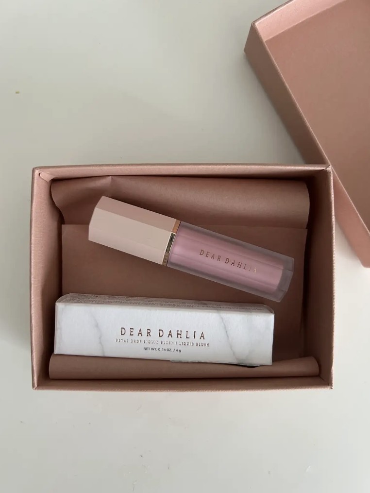 ペタルドロップリキッドブラッシャー/DEAR DAHLIA/リキッドチークを使ったクチコミ（1枚目）