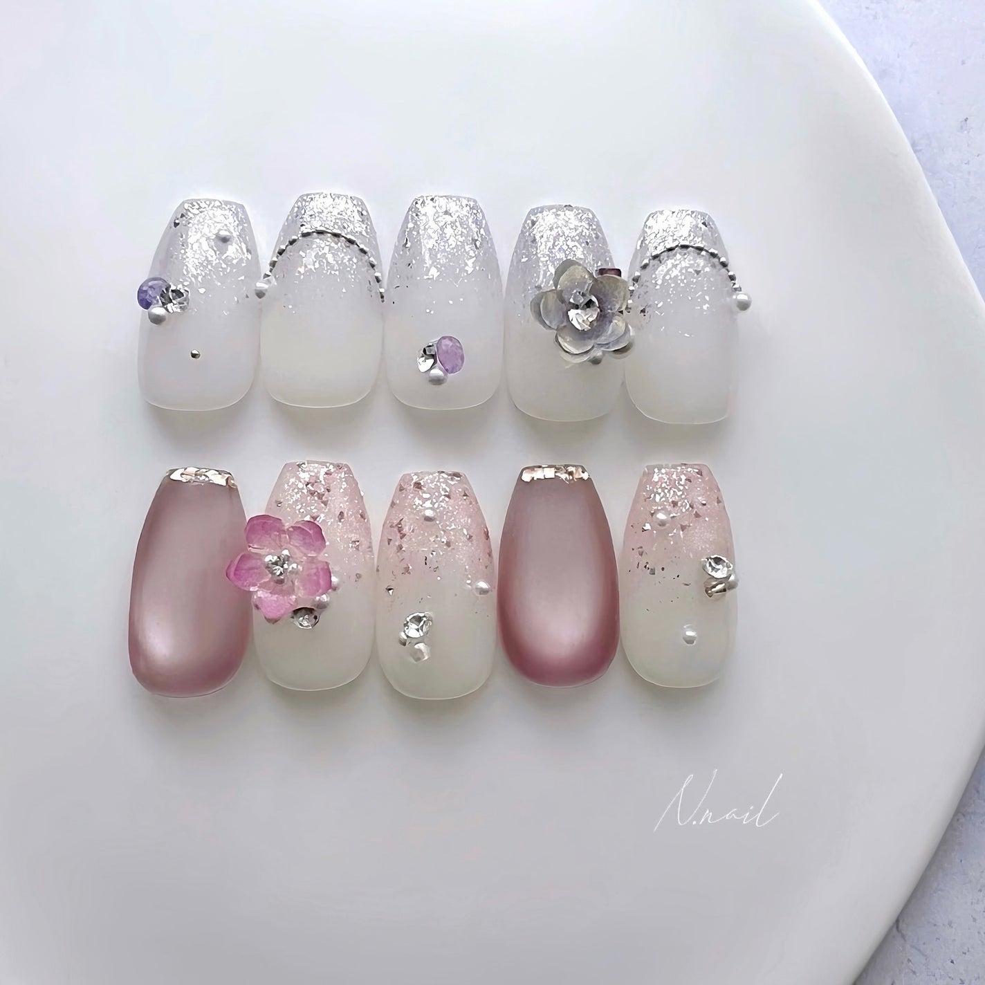 naomi on LIPS 「@tominail.japanグリッターもマグもかわよい😌✨..」(1枚目)