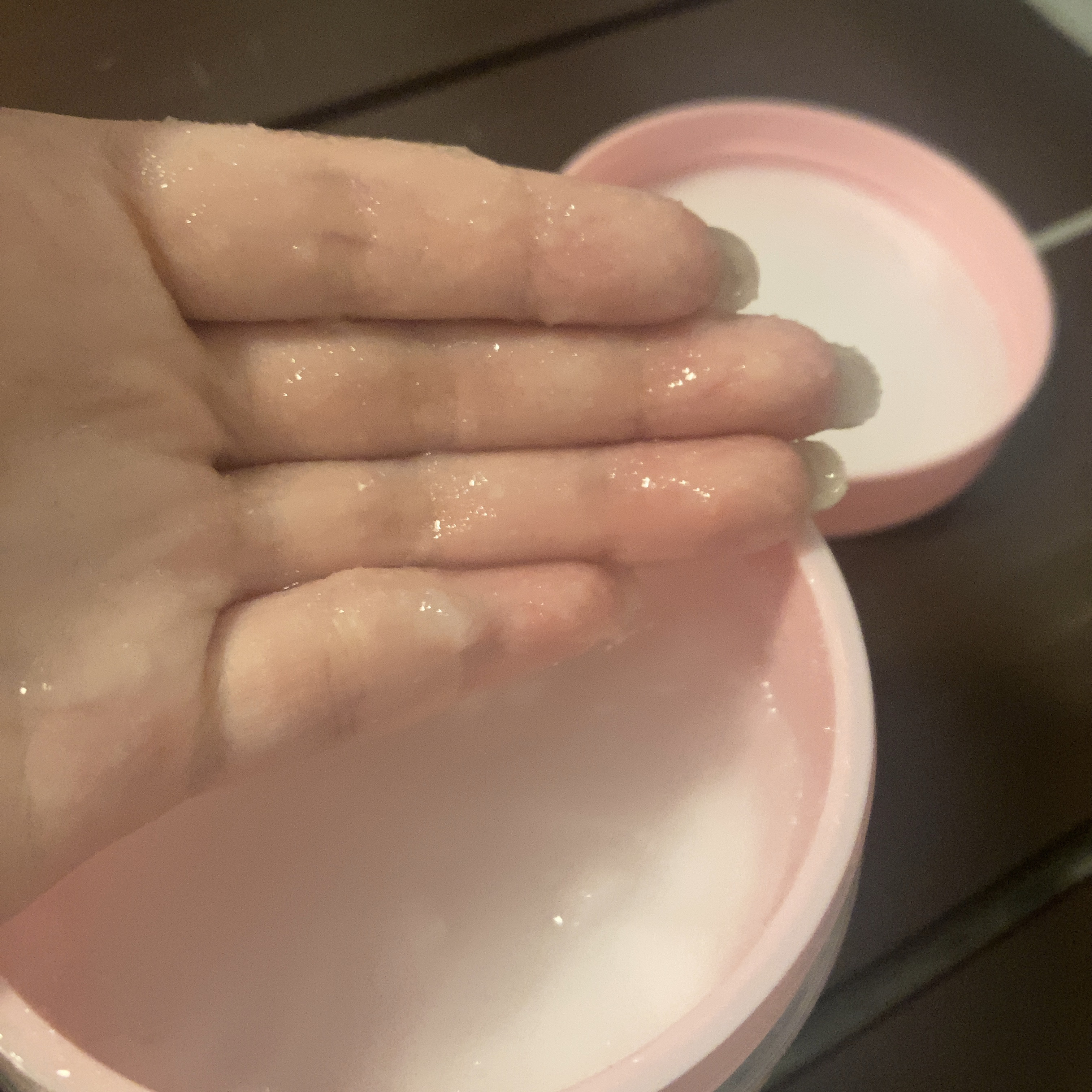 フェミスタ　シュガーモイストスクラブ/フェミスタ/ボディスクラブを使ったクチコミ（3枚目）