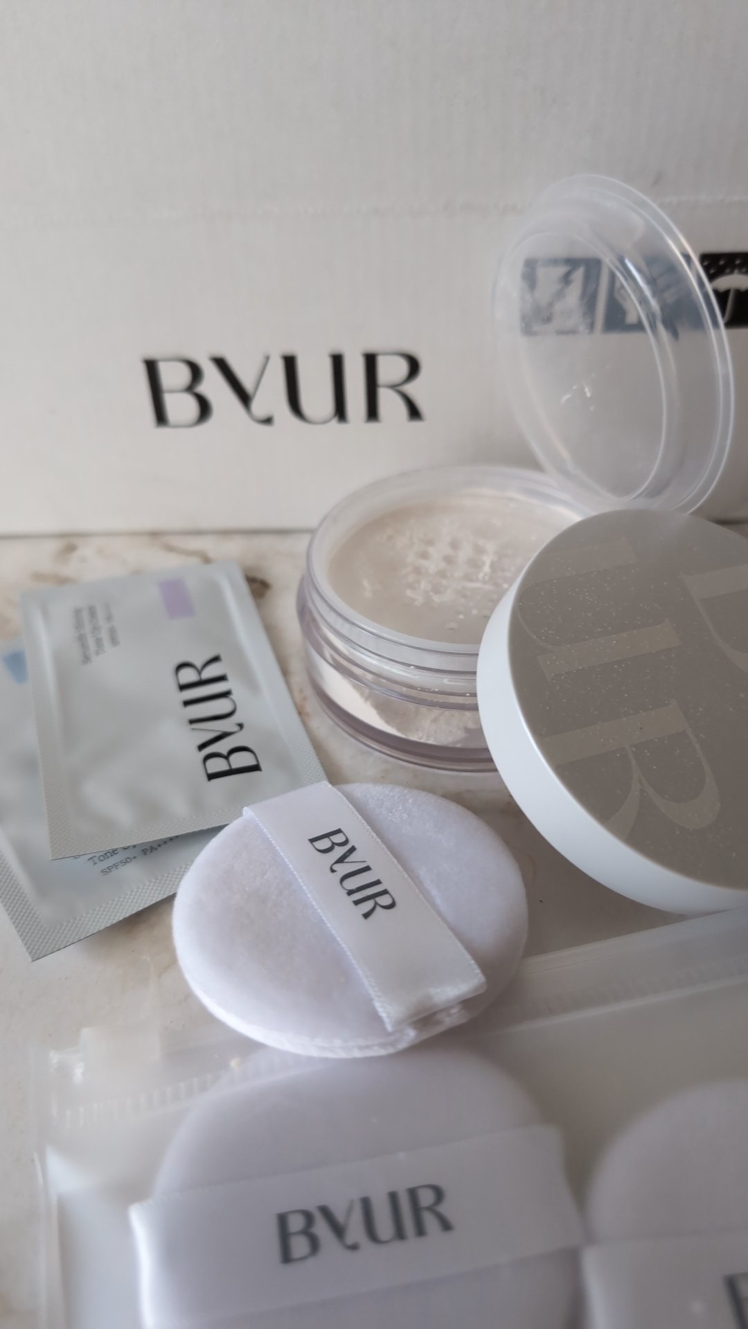 バイロダンフィニッシュセッティングパウダー/too cool for school/ルースパウダーを使ったクチコミ（2枚目）