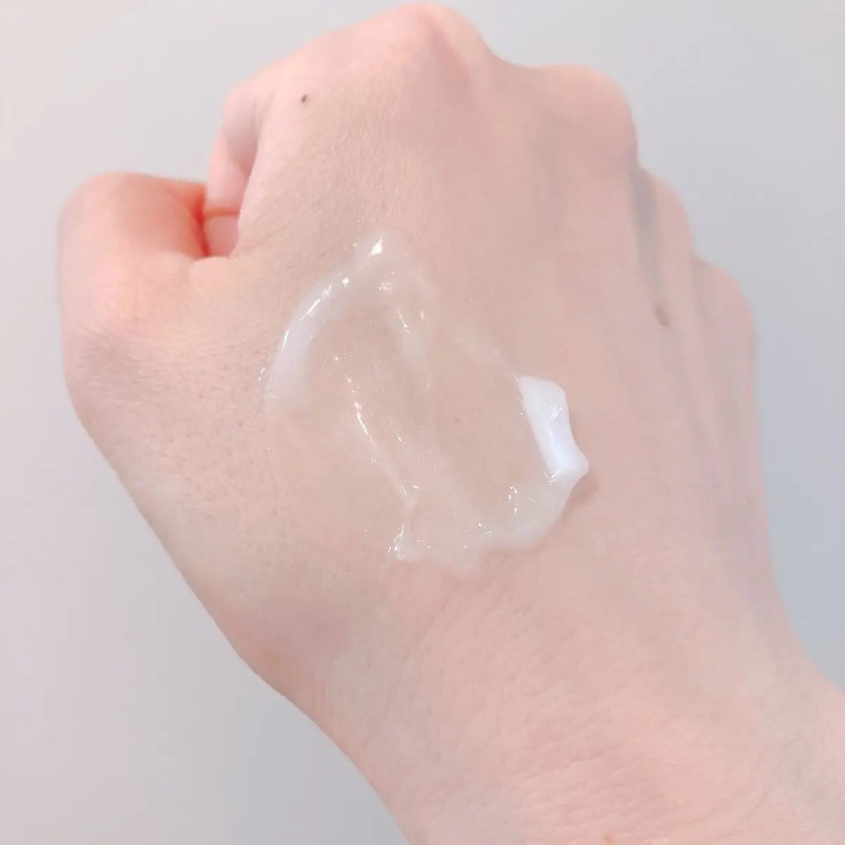 エッセンシャル プレミアム うるりジェリーミルク/エッセンシャル/ヘアミルクを使ったクチコミ（2枚目）