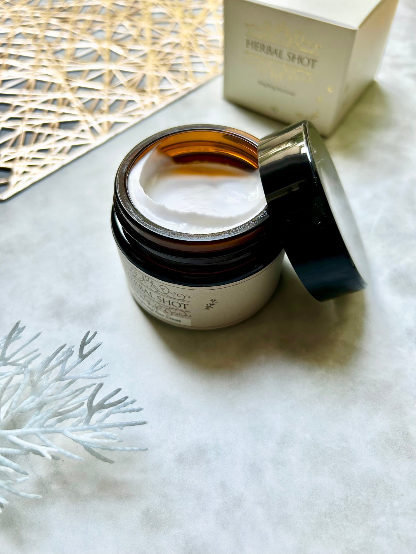 さらっとしっとり濃密美容クリーム(イランイラン)/Herbal Shot/フェイスクリームを使ったクチコミ(3枚目)