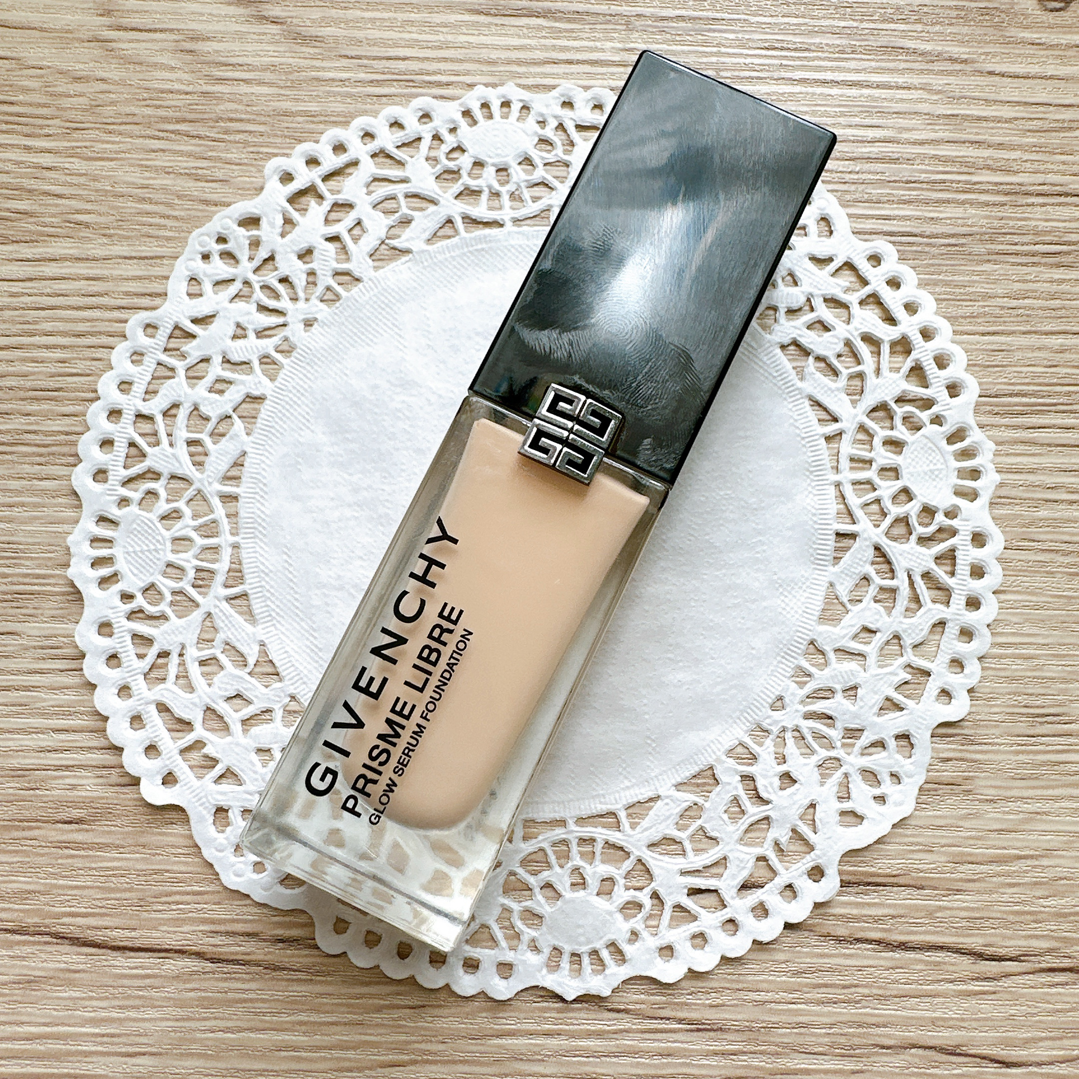 プリズム･リーブル･グロウ･セラム･ ファンデーション/GIVENCHY/リキッドファンデーションを使ったクチコミ（2枚目）