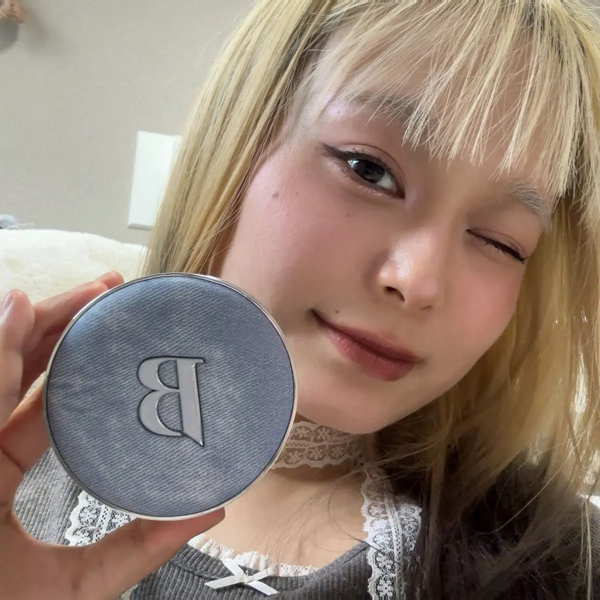 デニムエディション ホワイトクッション フィクサー/BANILA CO/クッションファンデーションを使ったクチコミ（1枚目）