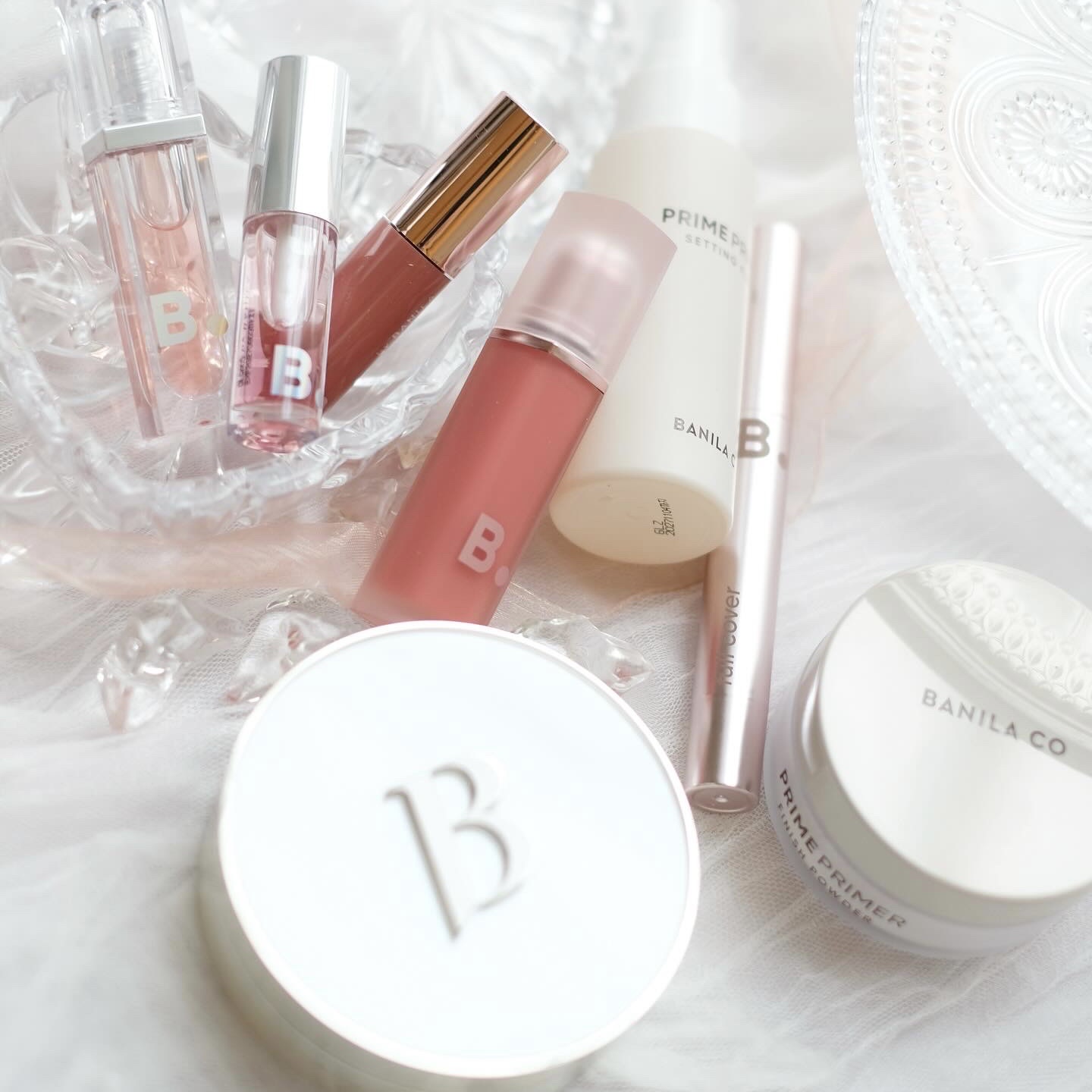 オリグロのキャンペーン当選品🫧
こんにちは、ソイラテです 𖠚ᐝ
⁡
⁡
┈┈┈┈┈┈┈┈┈┈┈┈
⁡
BANILACO ギフトセット
🪽カバー　ホワイトクッション
🪽プライムプライマー
🪽フィニッシュパウダー
🪽デューグロウティ