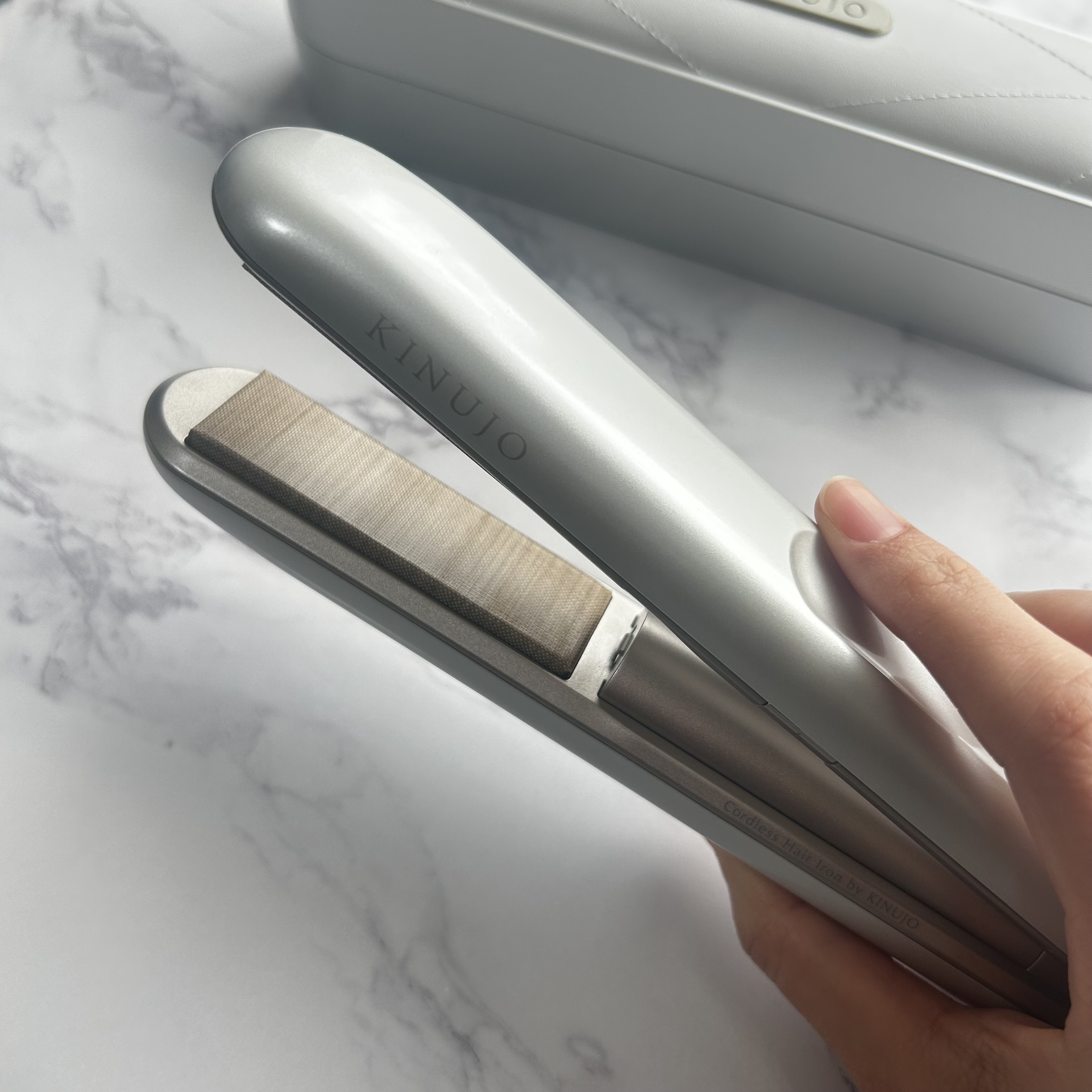 Luxejewel［ラグジュエル］-KINUJO コードレスアイロン-/KINUJO/ストレートアイロンを使ったクチコミ（3枚目）