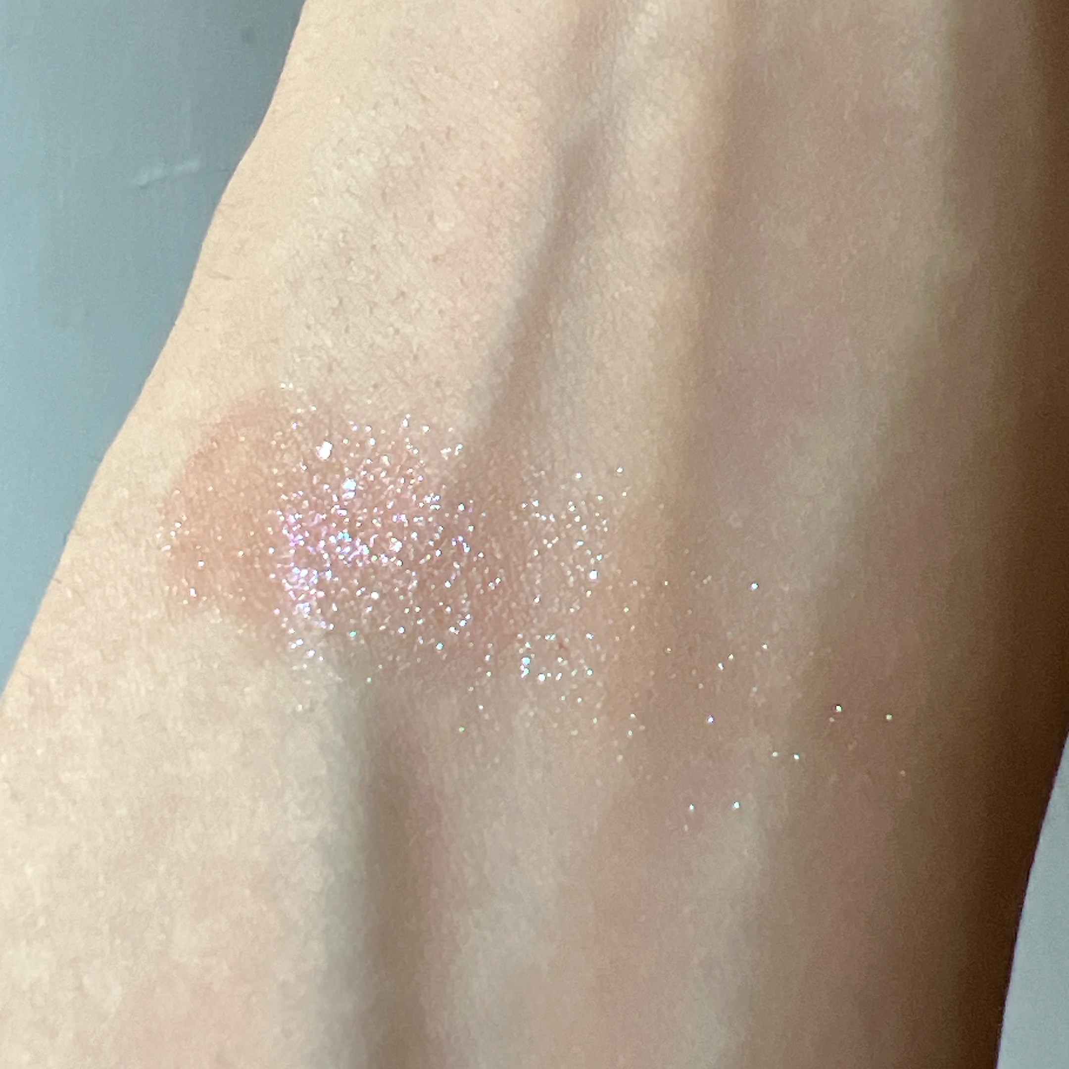  アディクション　ザ アイシャドウ プリズム/ADDICTION/単色アイシャドウを使ったクチコミ（3枚目）