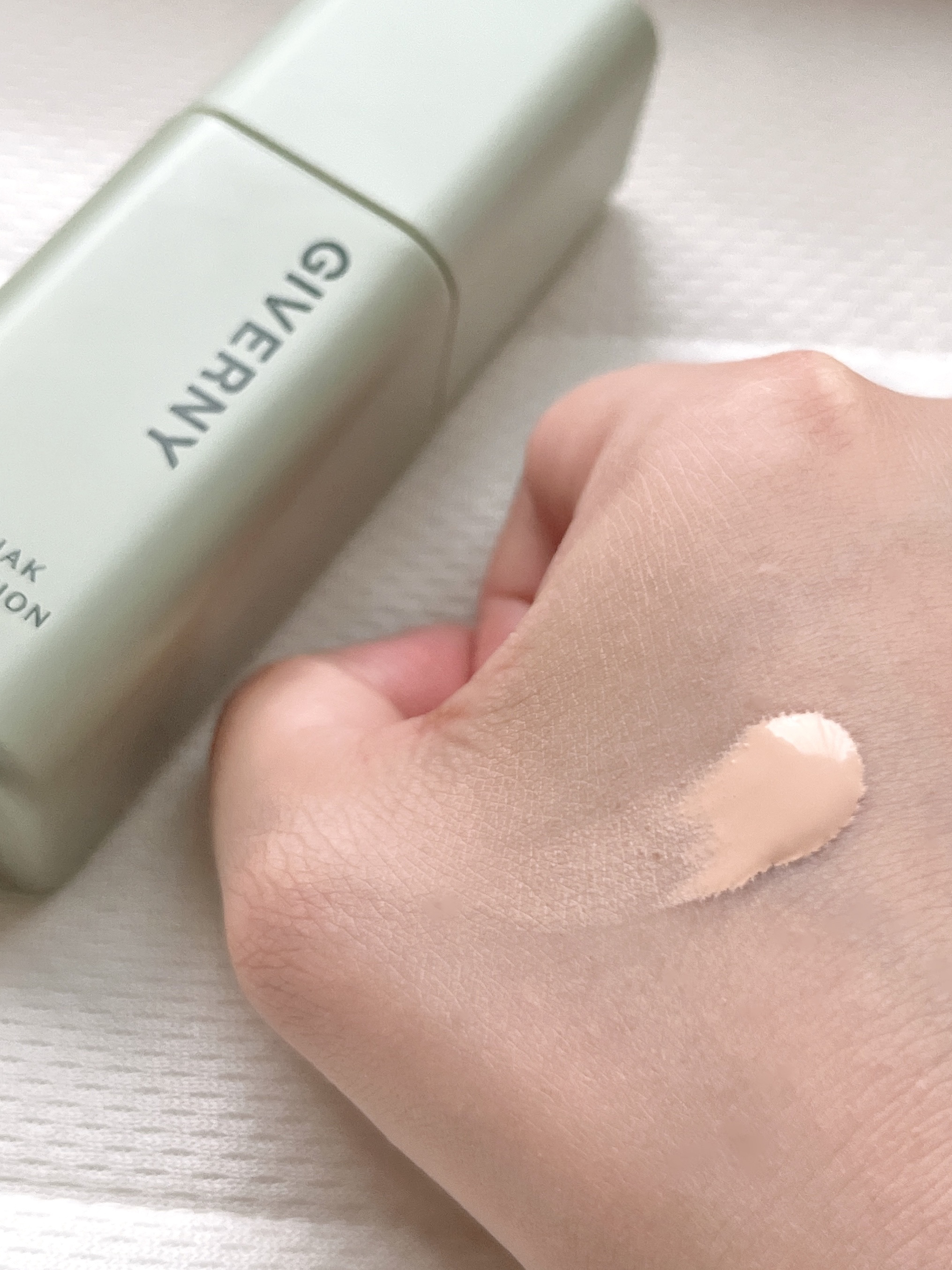 ジヴェルニー 密着カバーファンデーション/GIVERNY/リキッドファンデーションを使ったクチコミ（3枚目）