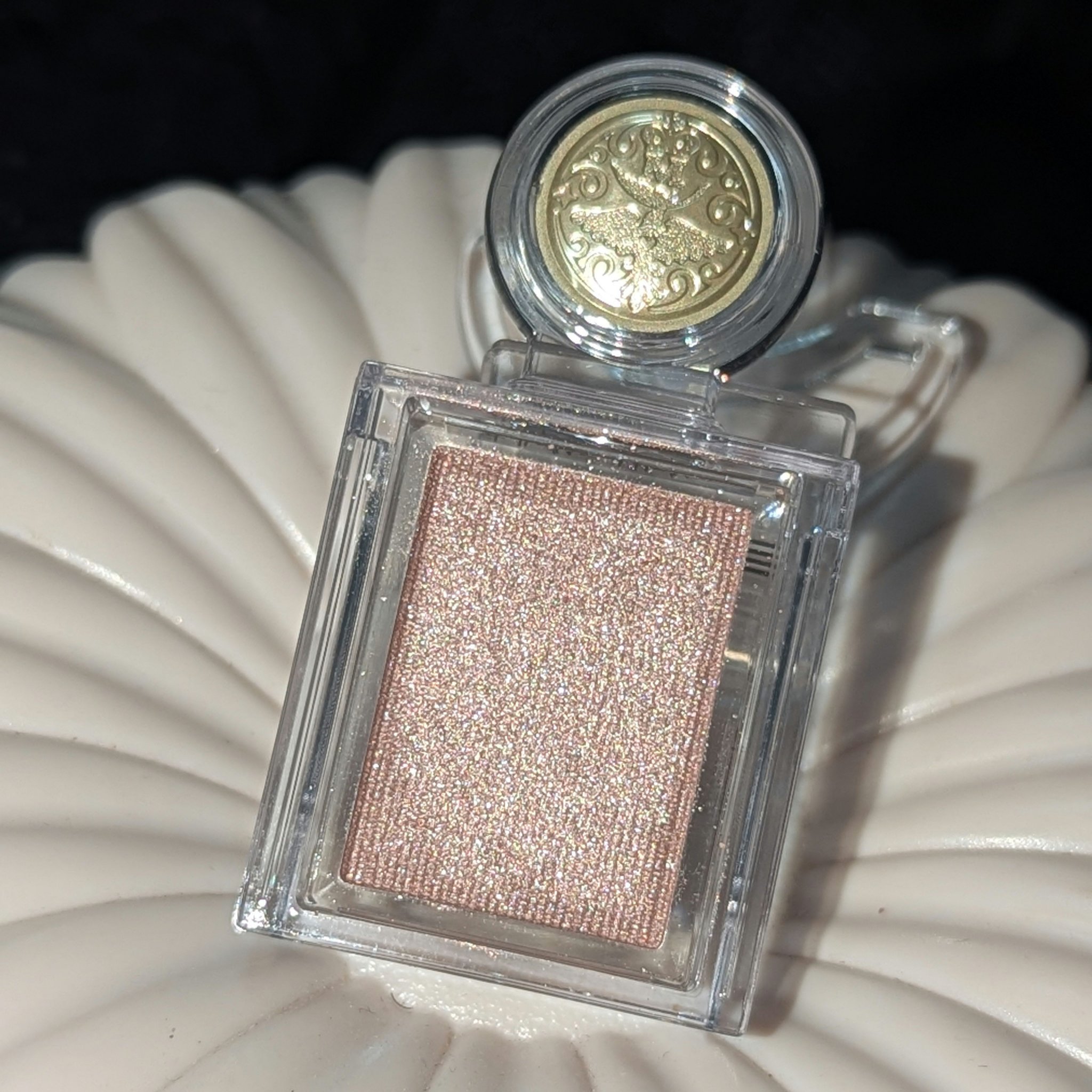 シャドーカスタマイズ/MAJOLICA MAJORCA/単色アイシャドウを使ったクチコミ（2枚目）