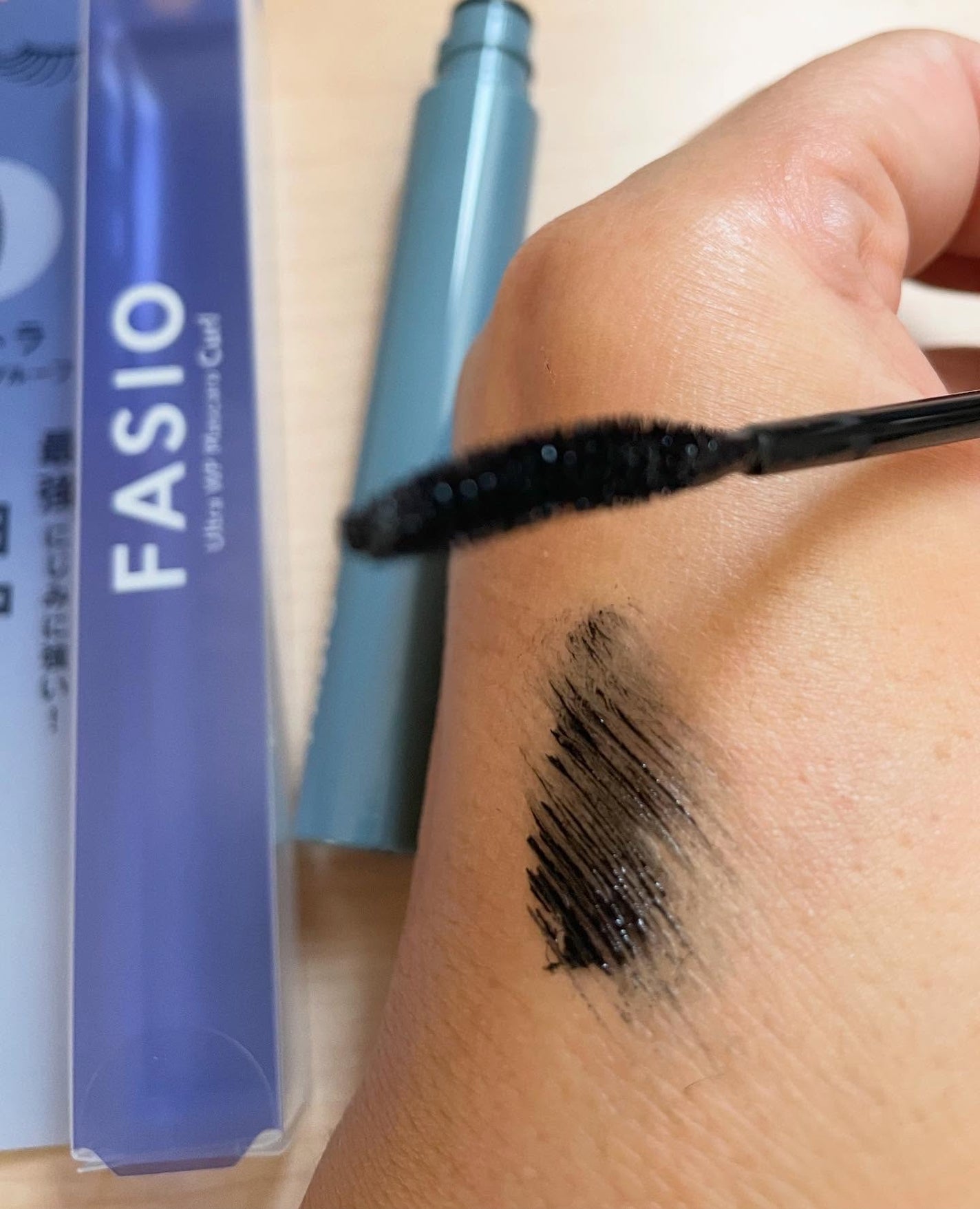 ウルトラ WP マスカラ (カール)/FASIO/マスカラを使ったクチコミ(3枚目)