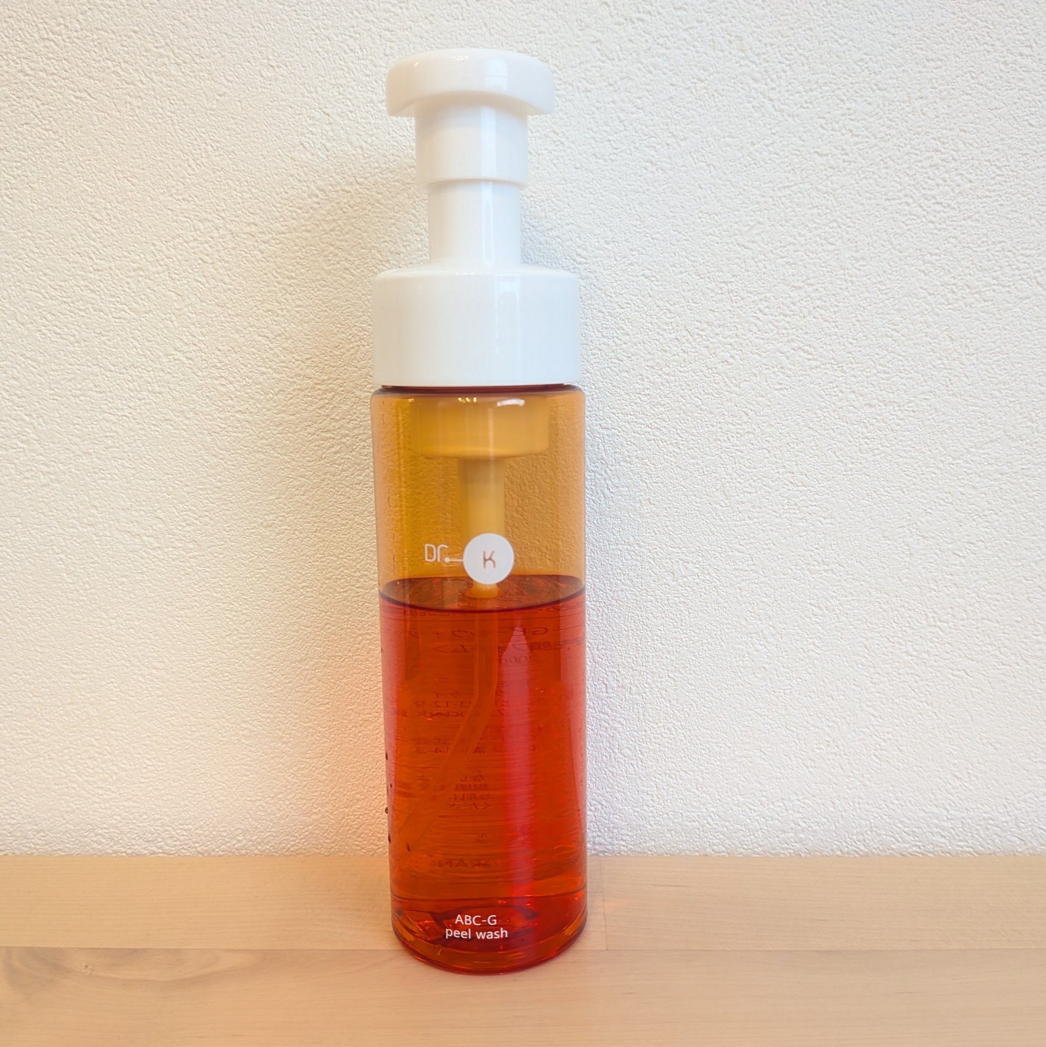 とても人気なので朝洗顔用に購入しました！
ツルンツルンになる！と話を聞いていたのですが
半分近く使っても効果はあまり感じられず…笑

もう少し様子をみようと思います！

#ドクターケイ