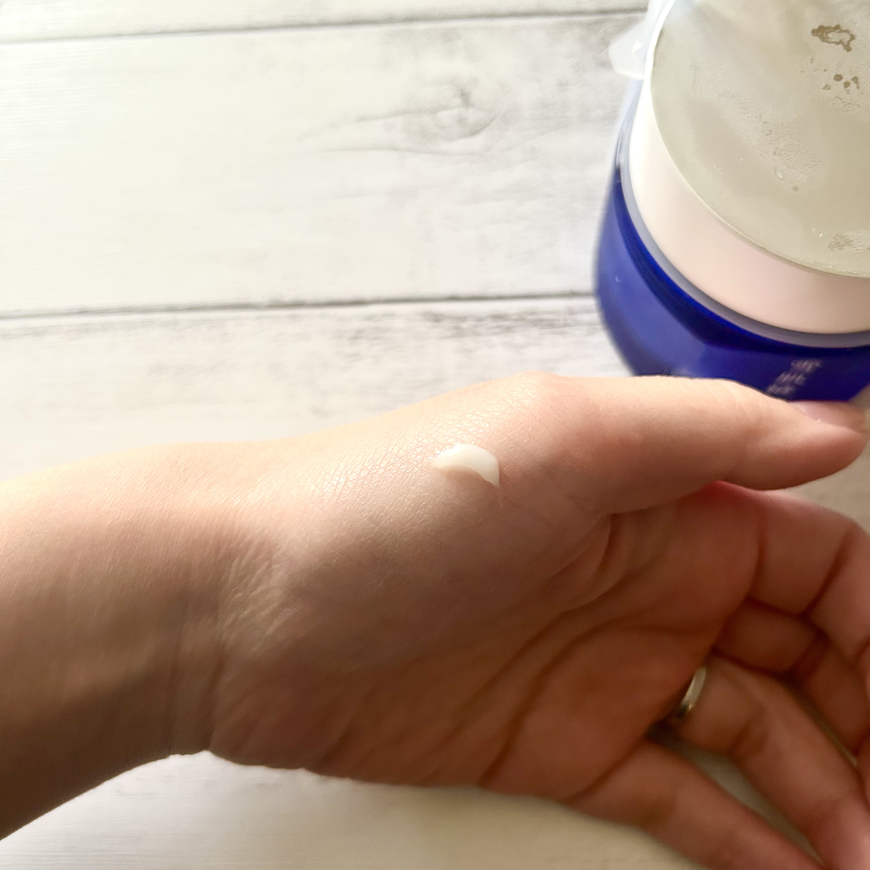 薬用雪肌精 ブライトニング マルチ ジェル/雪肌精/オールインワン化粧品を使ったクチコミ（3枚目）