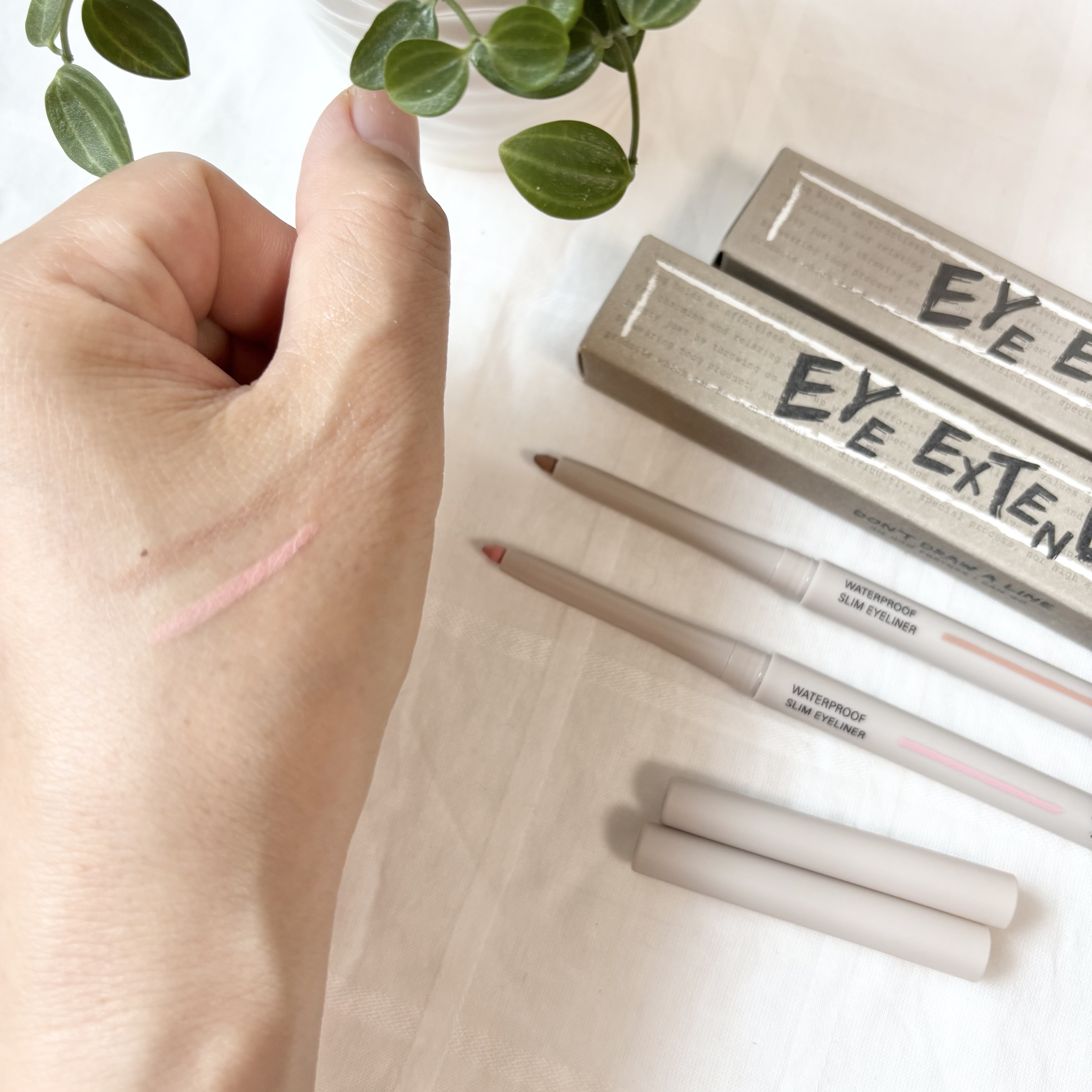 ウォータープルーフ スリム アイライナー/Tooq/ジェルアイライナーを使ったクチコミ（3枚目）