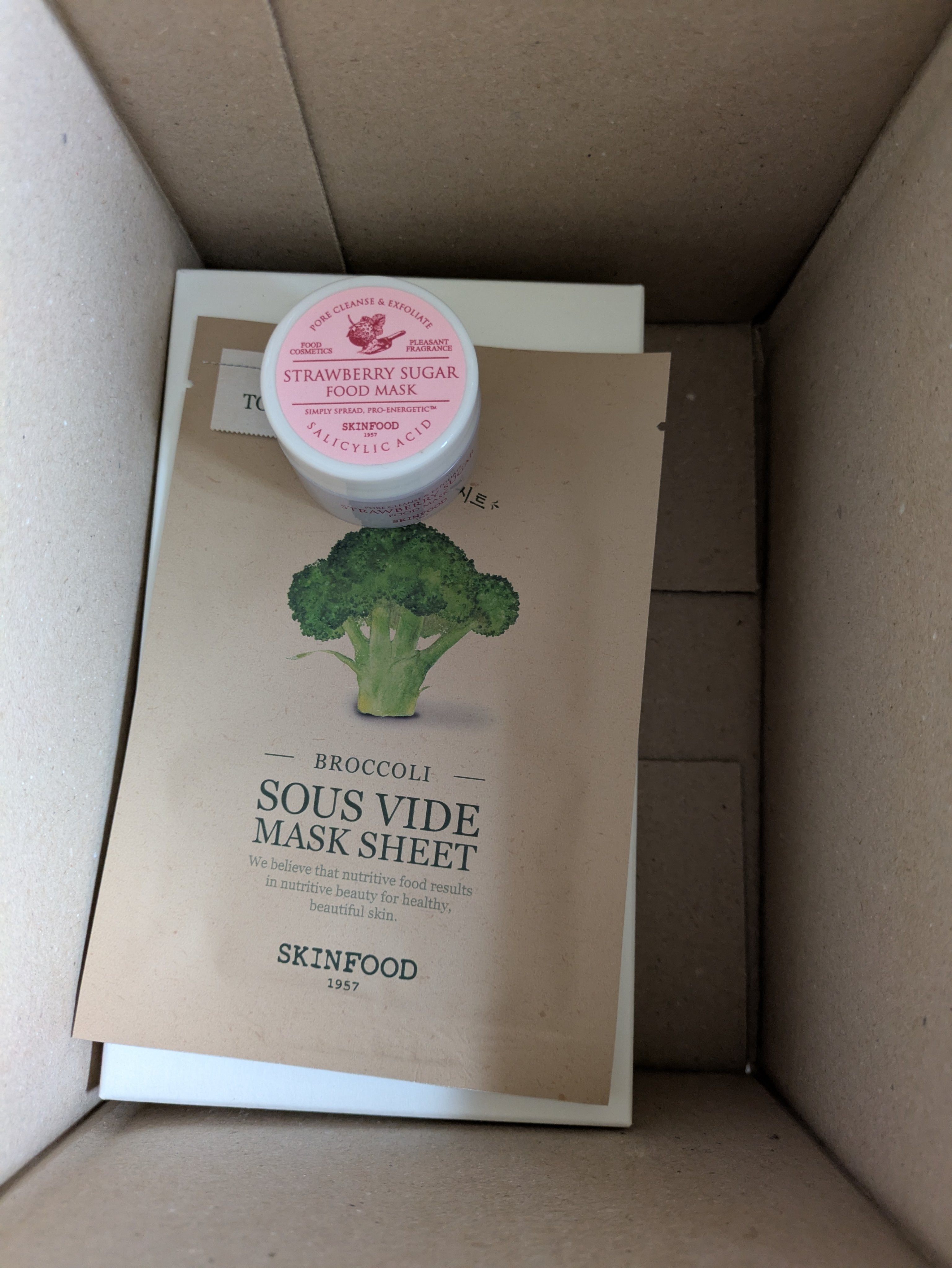 パントテン ウォーターパセリ マスク/SKINFOOD/シートマスク・パックを使ったクチコミ（2枚目）