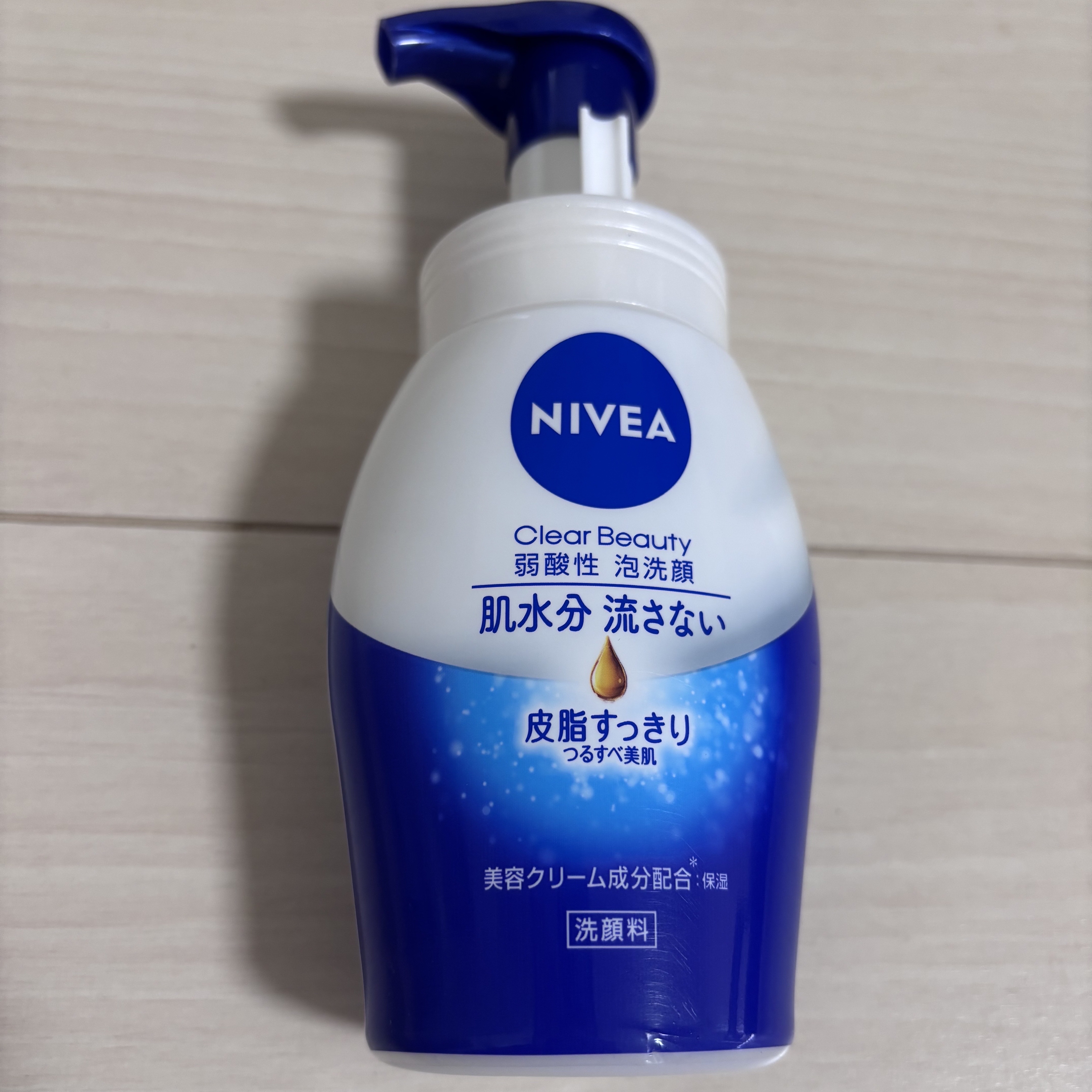 ニベア クリアビューティー弱酸性泡洗顔 皮脂すっきり/ニベア/泡洗顔を使ったクチコミ（1枚目）