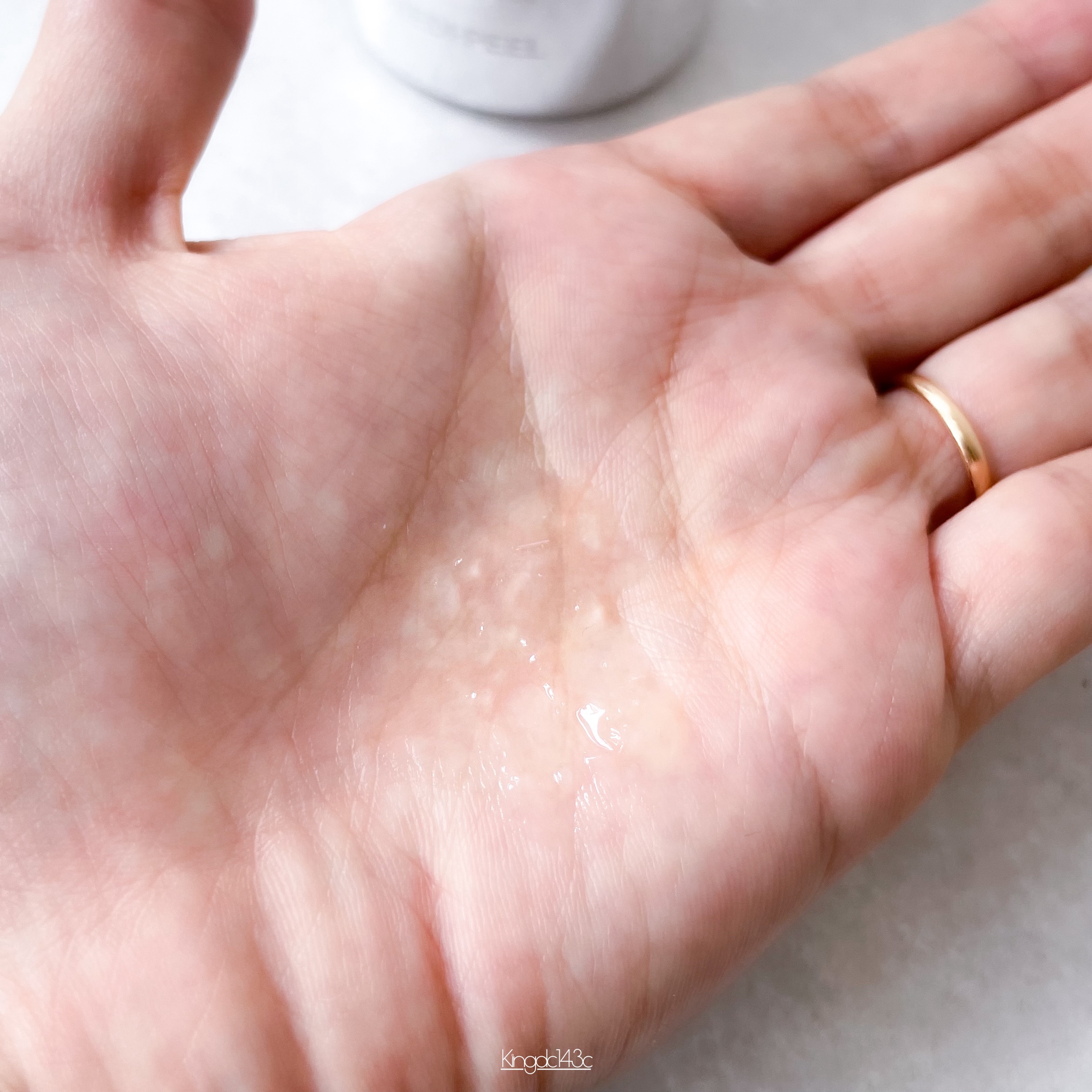 MEDIPEEL ペプチド9ボリュームバイオトックスアンプルのクチコミ「.
⁡
MEDIPEEL
PEPTIDE9
VOLUME BIO TOX
⁡
ペプチド9
ボリ.....」（2枚目）