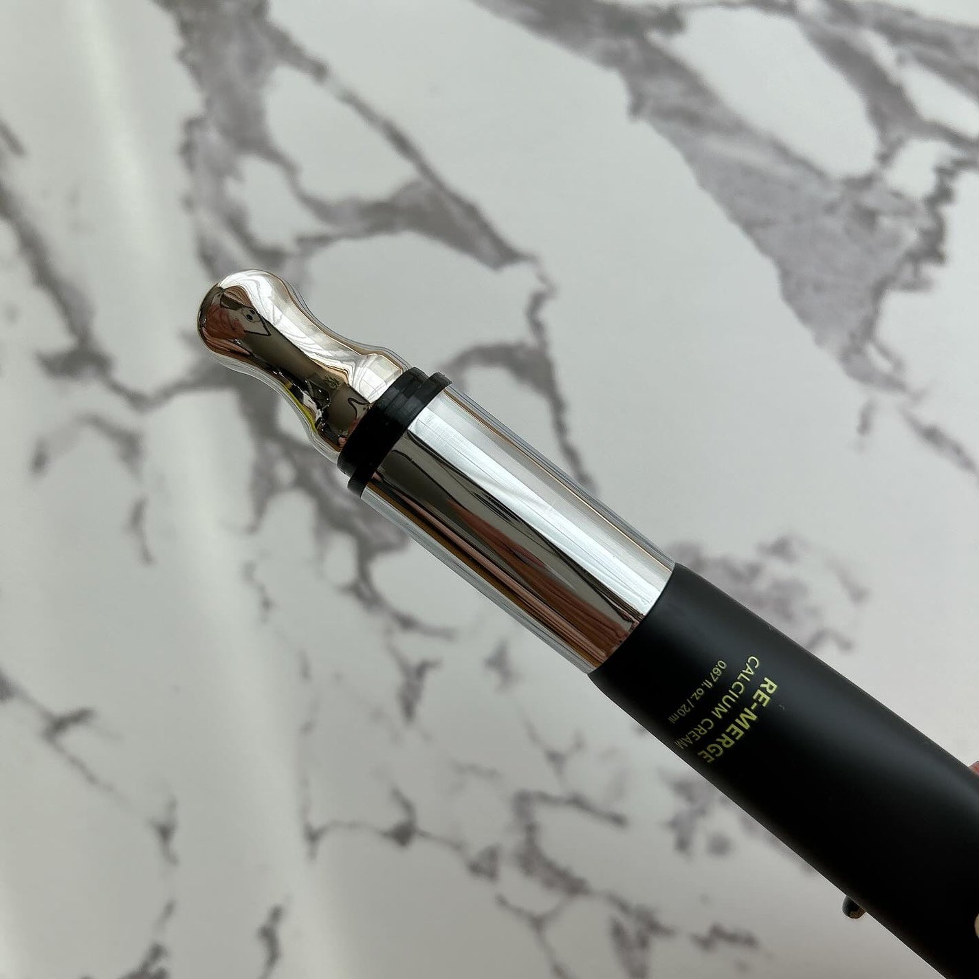 リマージカルシウム振動アイクリーム/REVENIP/フェイスクリームを使ったクチコミ(3枚目)