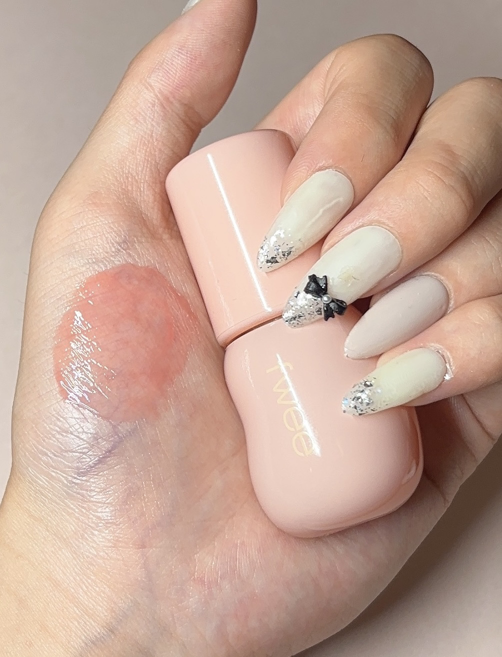 フィー 3Dボリューミンググロス/fwee/リップグロスを使ったクチコミ（2枚目）