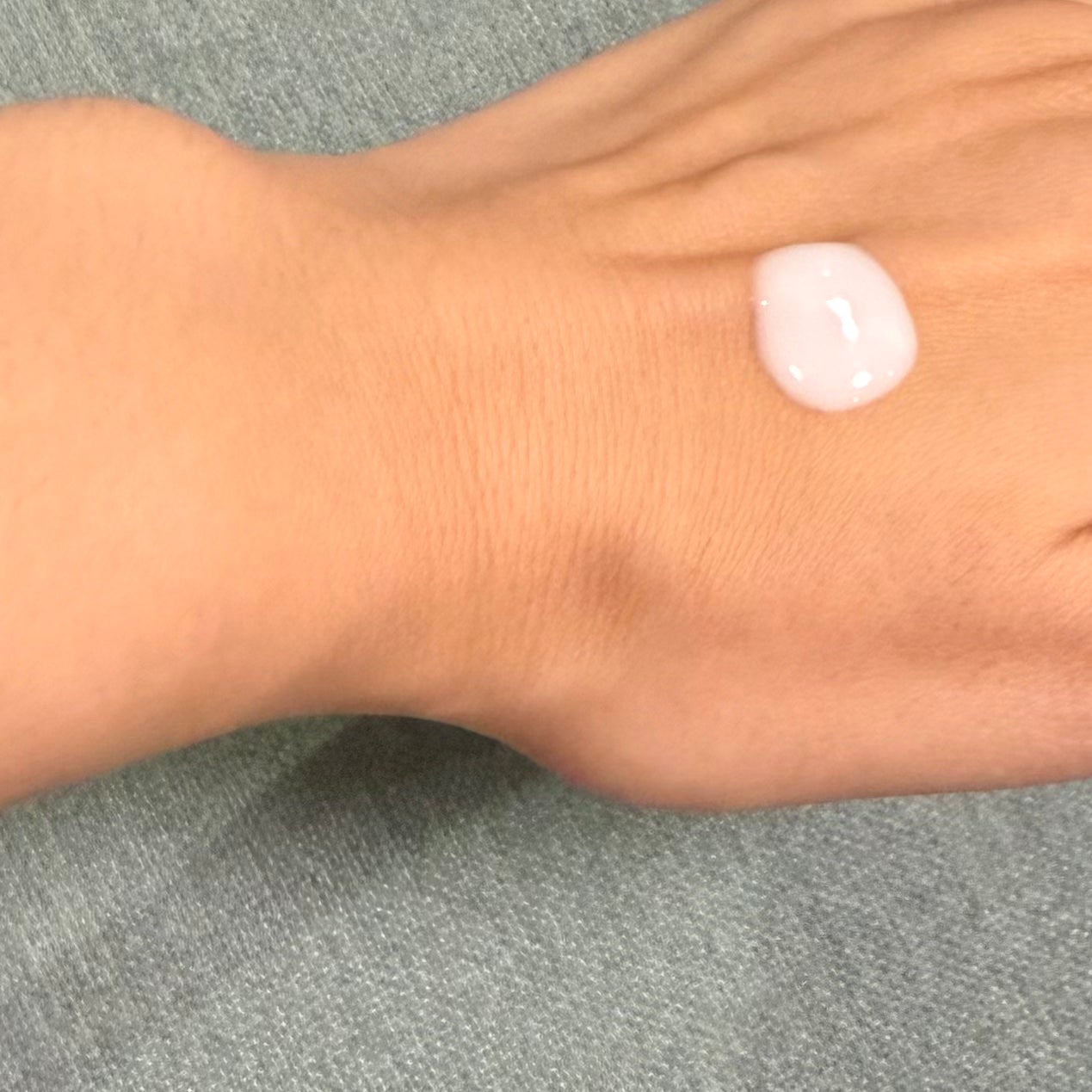 エッセンシャル プレミアム うるりジェリーミルク/エッセンシャル/ヘアミルクを使ったクチコミ(2枚目)