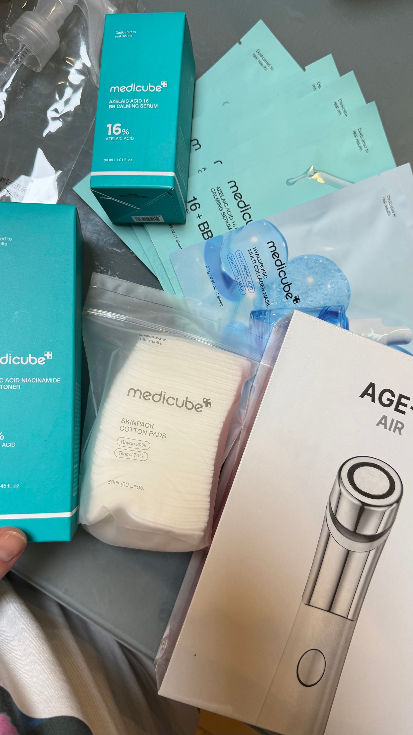 AGE-Rダーマエアショット/MEDICUBE/美顔器・マッサージを使ったクチコミ(2枚目)