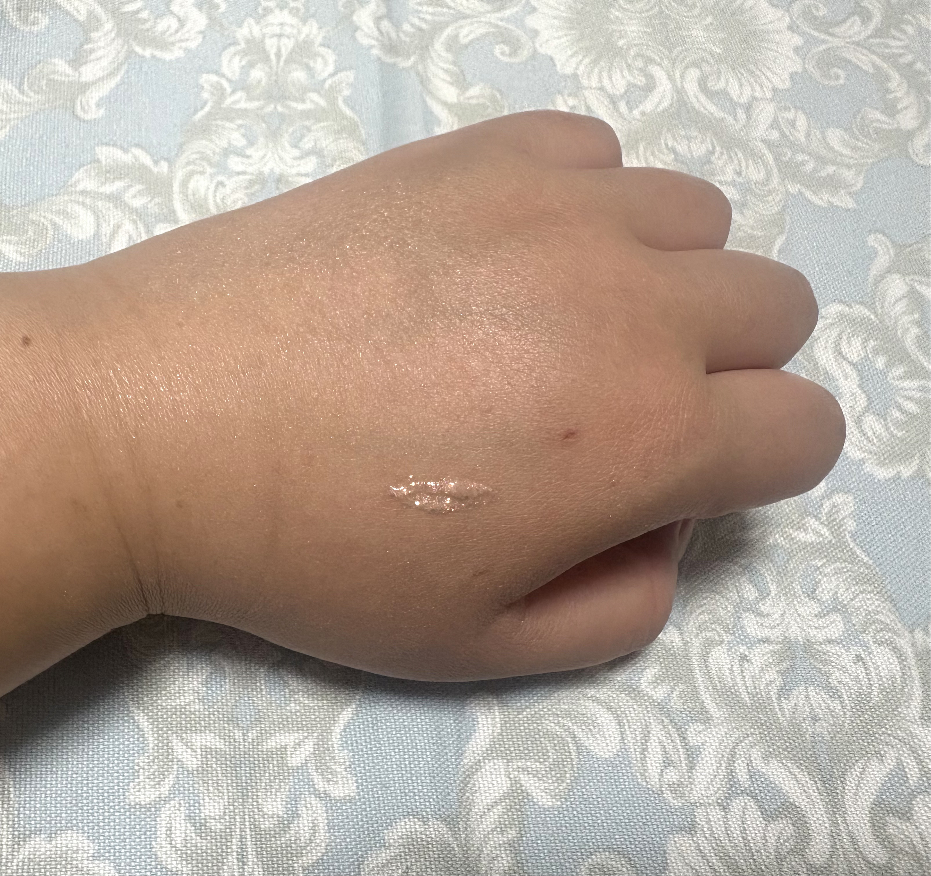 NINCHIGLITTER 02 PEACH CORAL（ピーチコーラル）/Pyt/グリッターを使ったクチコミ（3枚目）